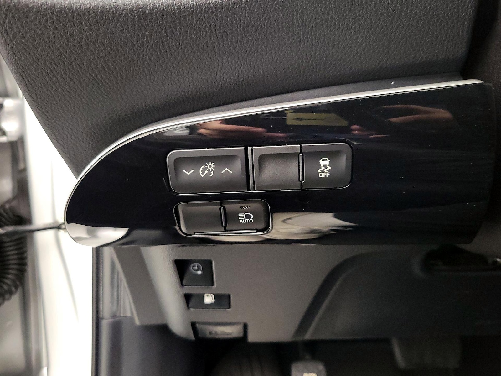 2021 Toyota Prius Prime LE - Photo 14