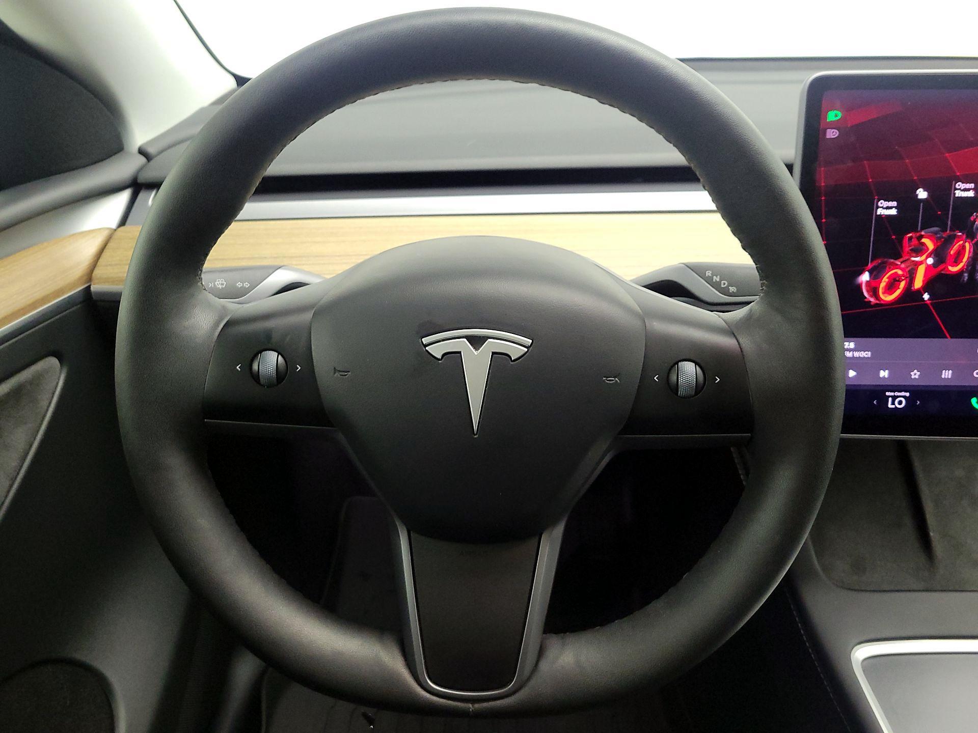 Thumbnail: 2025 Tesla Model Y - 10