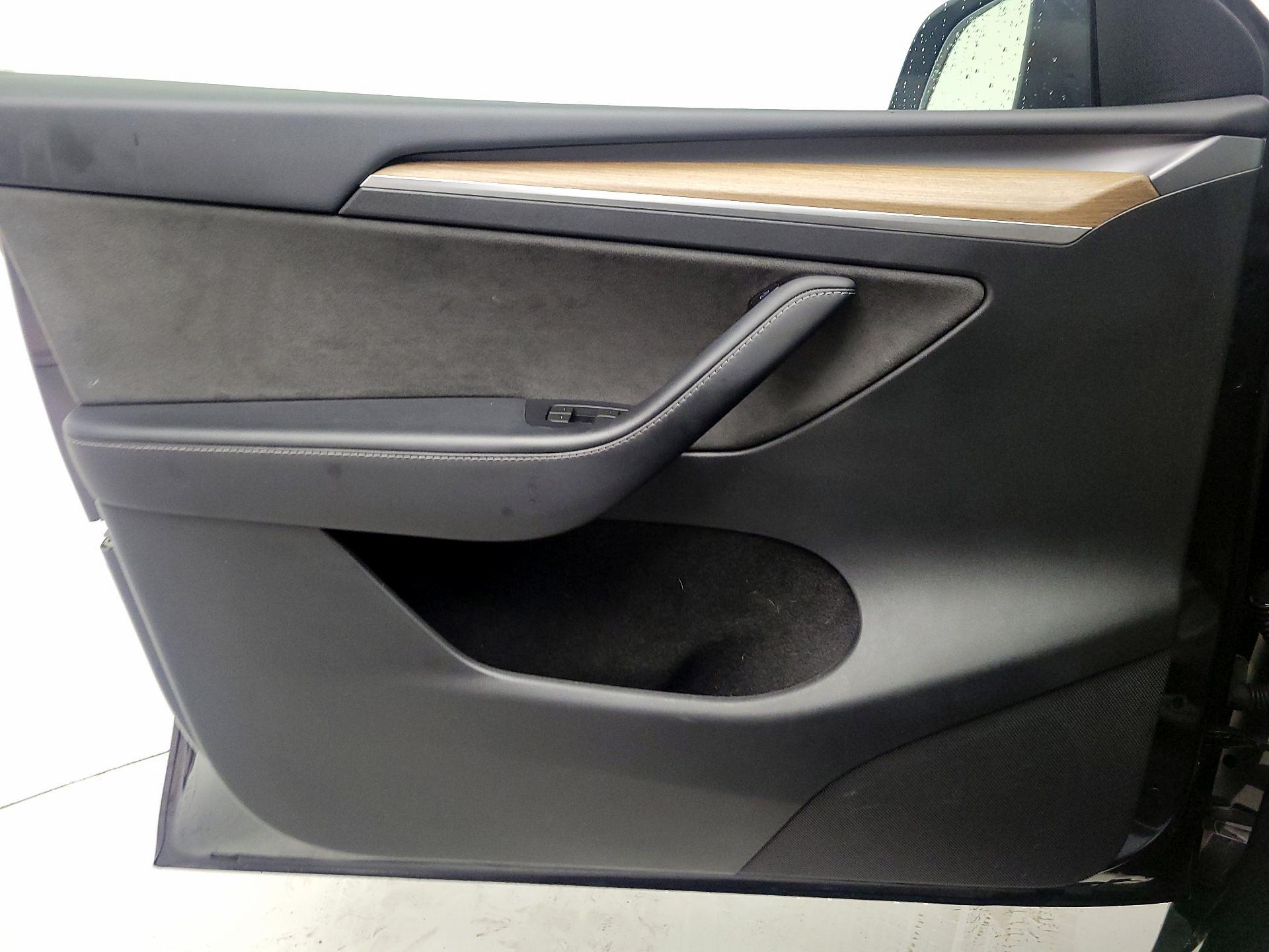 Thumbnail: 2025 Tesla Model Y - 12