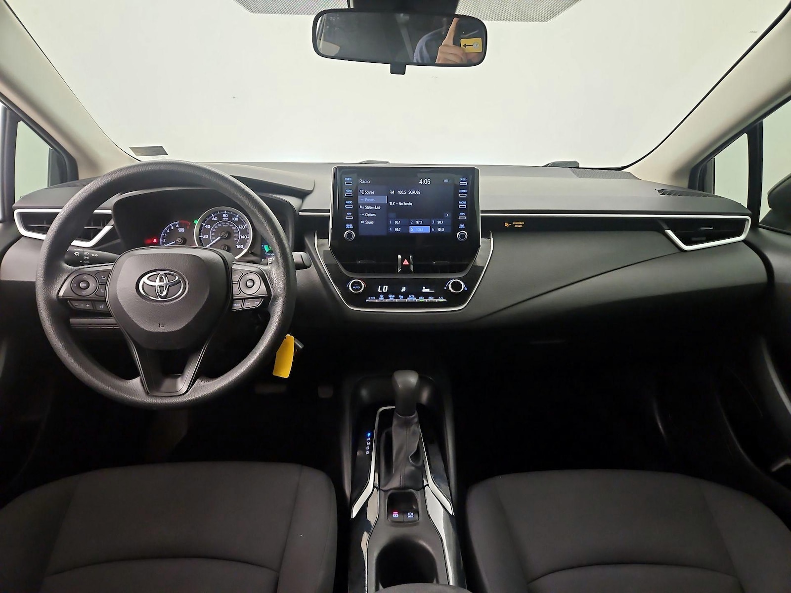 2020 Toyota Corolla LE - Photo 10