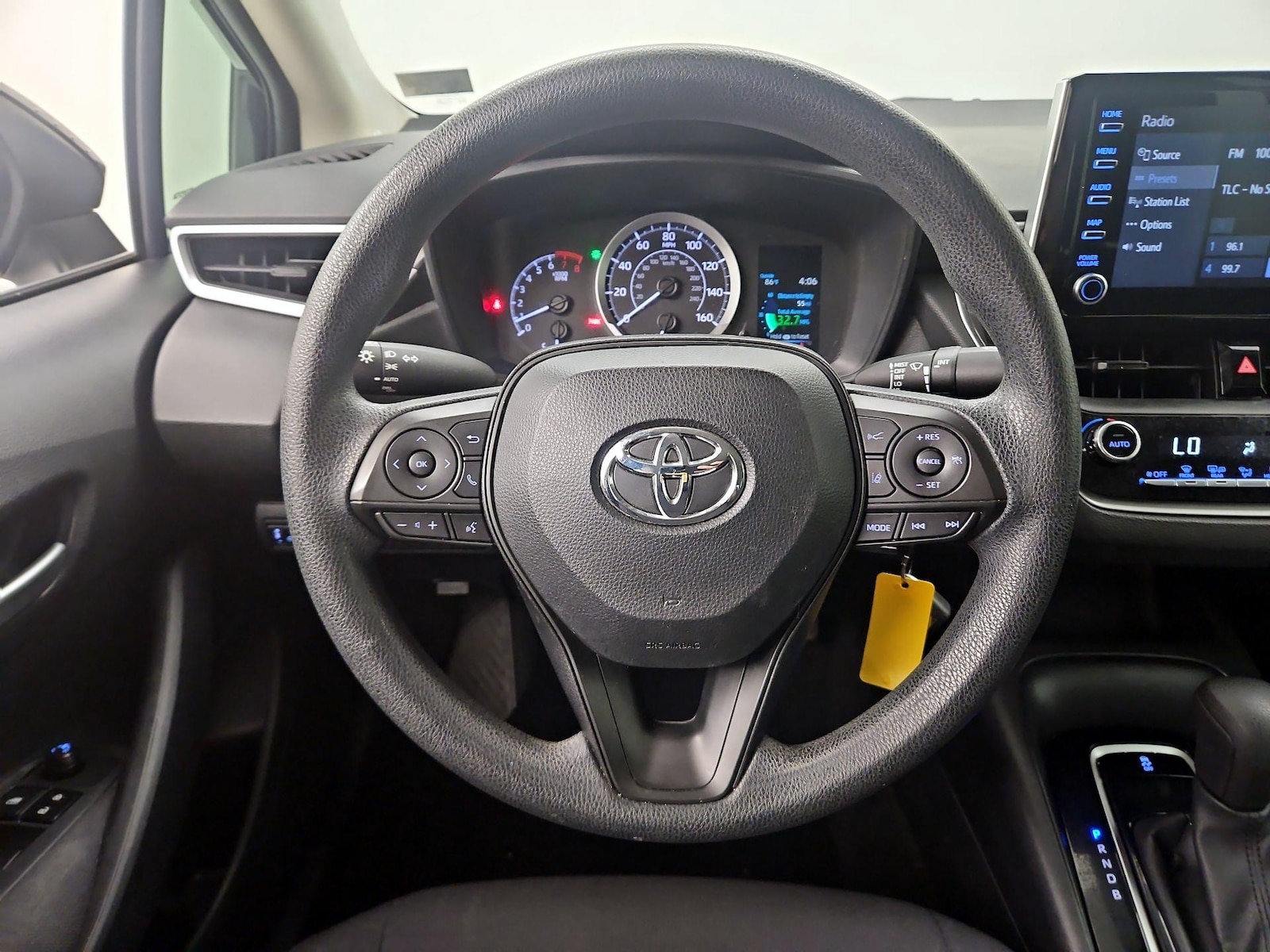 2020 Toyota Corolla LE - Photo 11