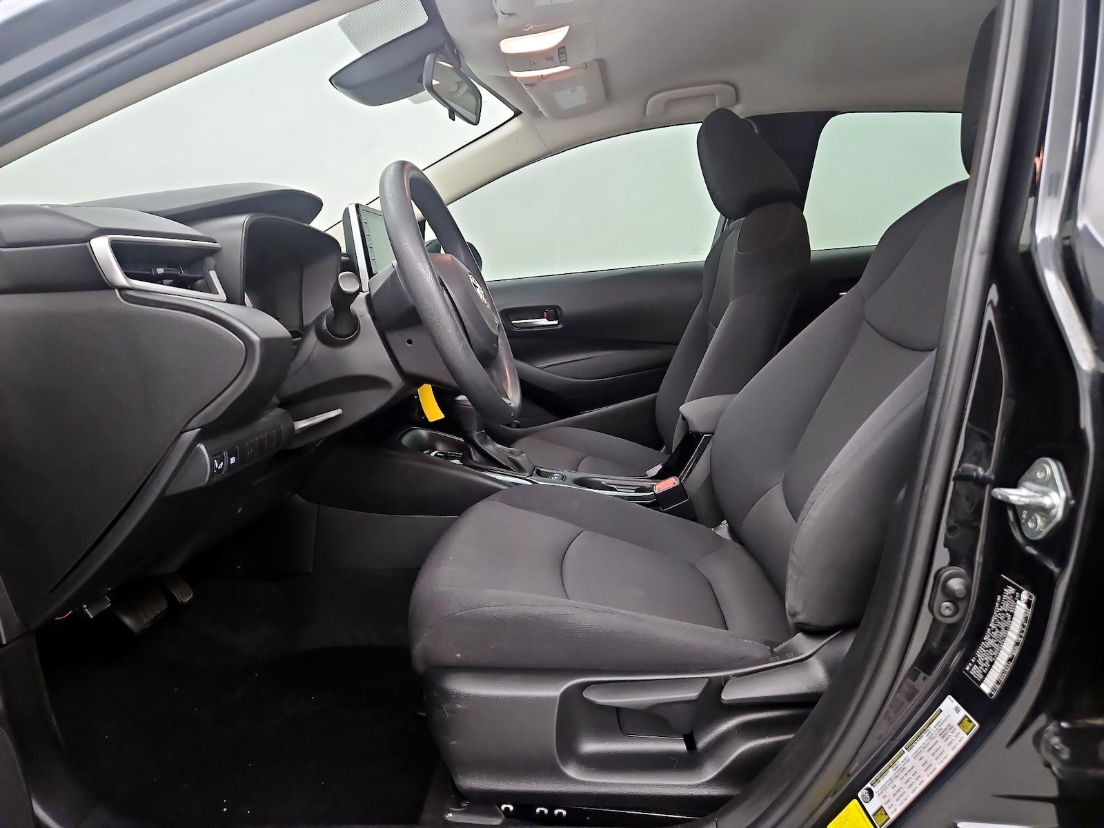 2020 Toyota Corolla LE - Photo 12