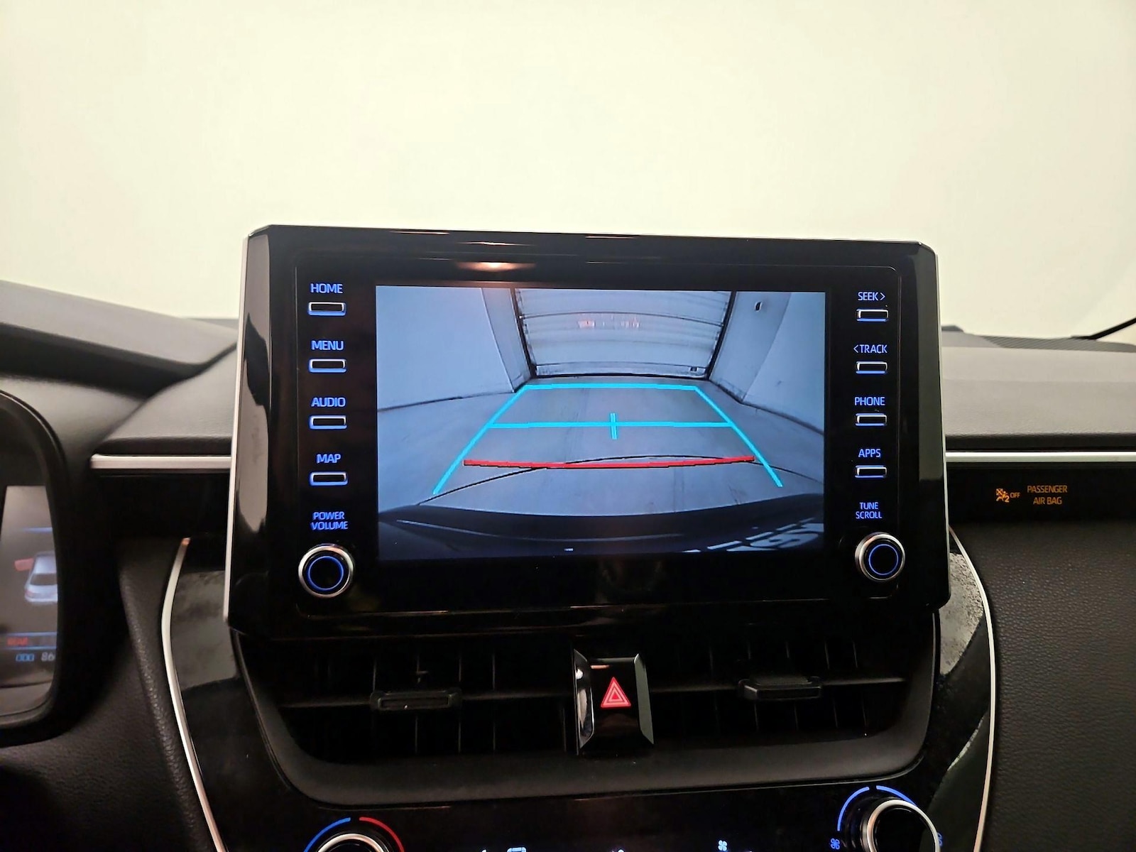 2020 Toyota Corolla LE - Photo 15