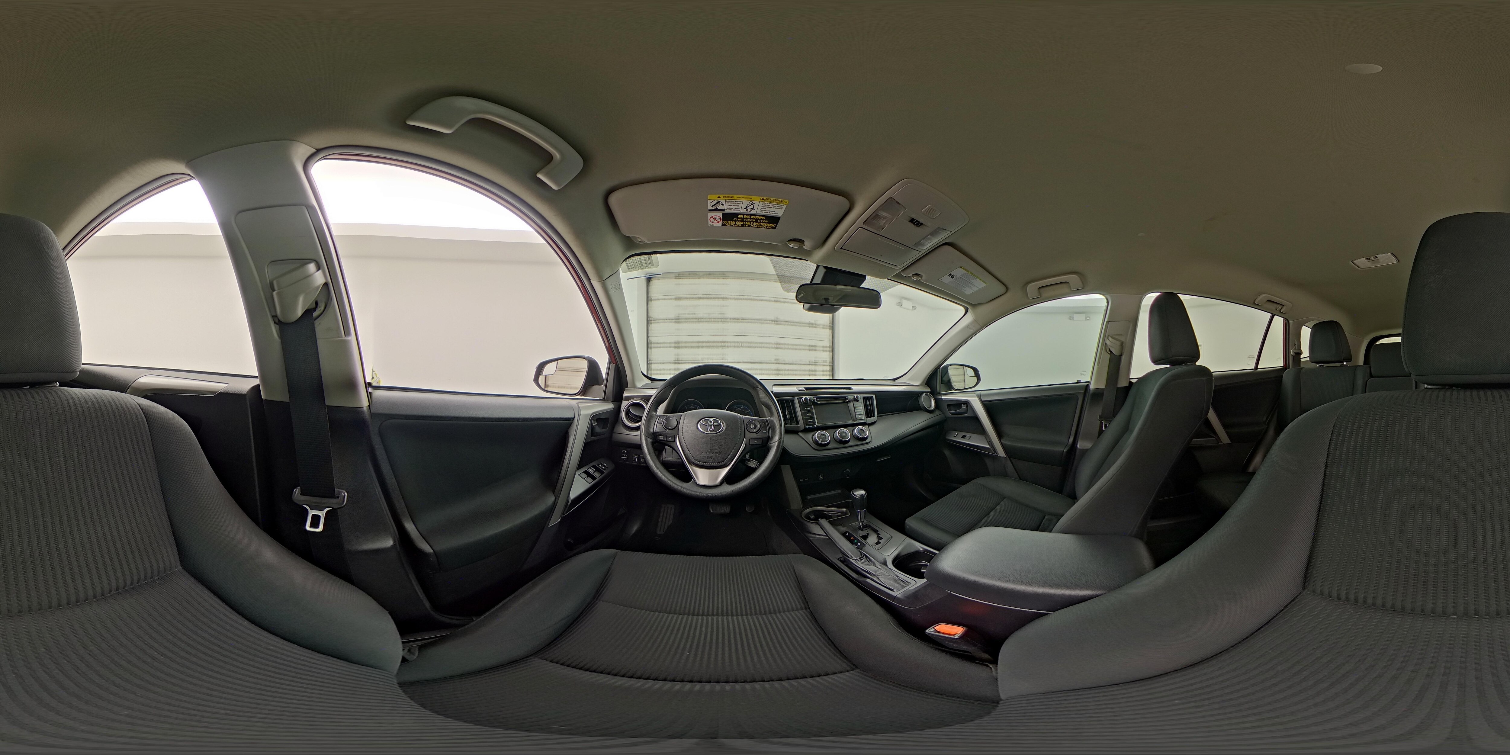 2018 Toyota RAV4 LE - Photo 24