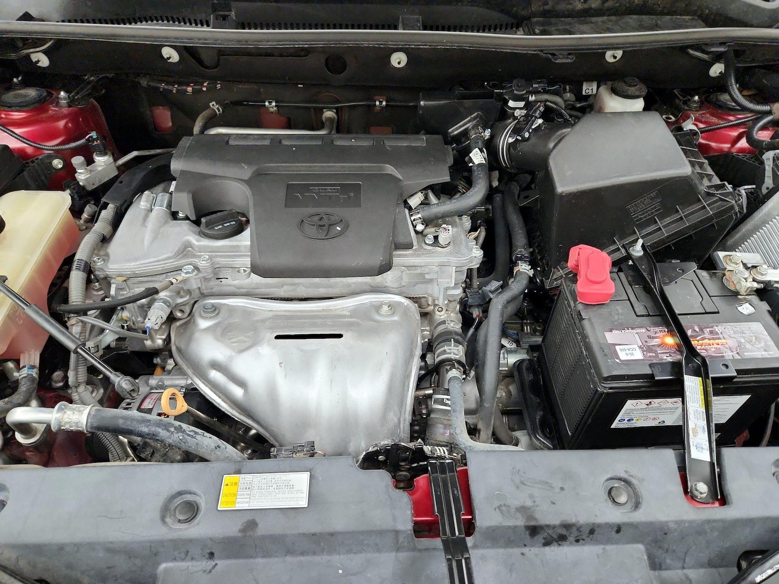 2018 Toyota RAV4 LE - Photo 20