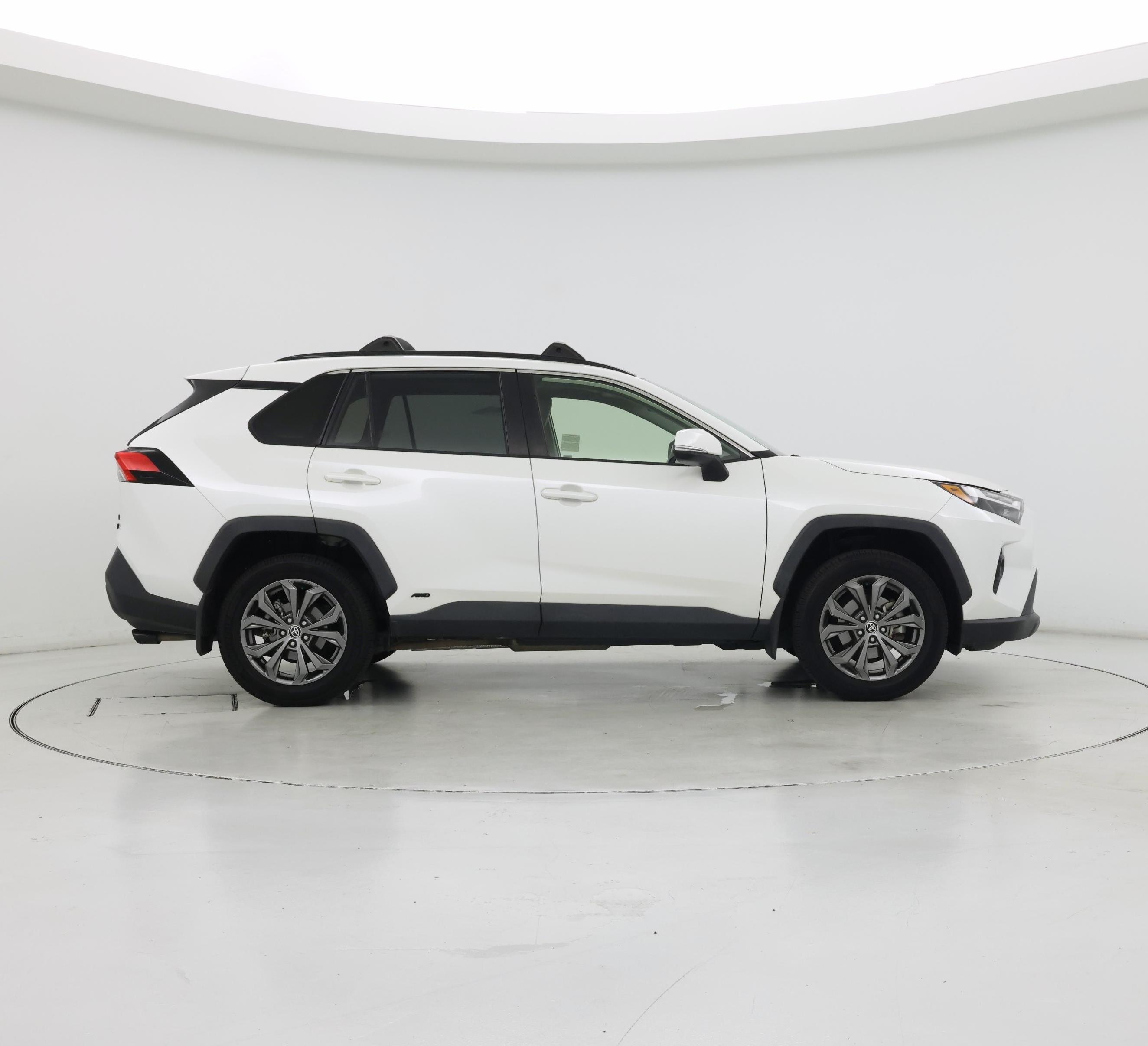 Thumbnail: 2022 Toyota RAV4 - 7