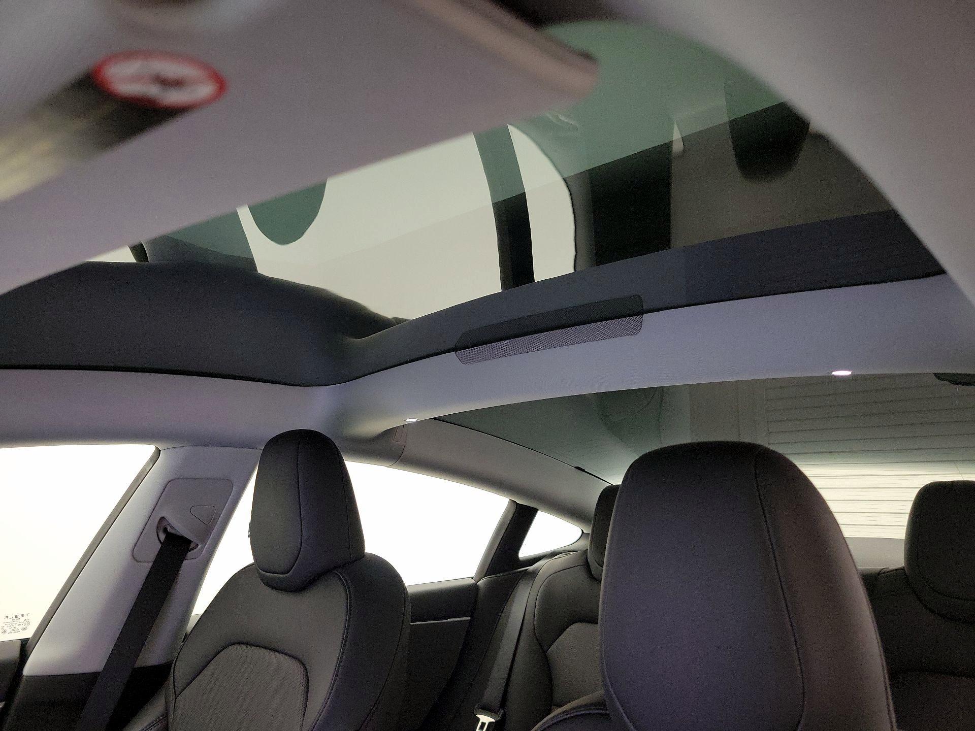 Thumbnail: 2025 Tesla Model 3 - 18