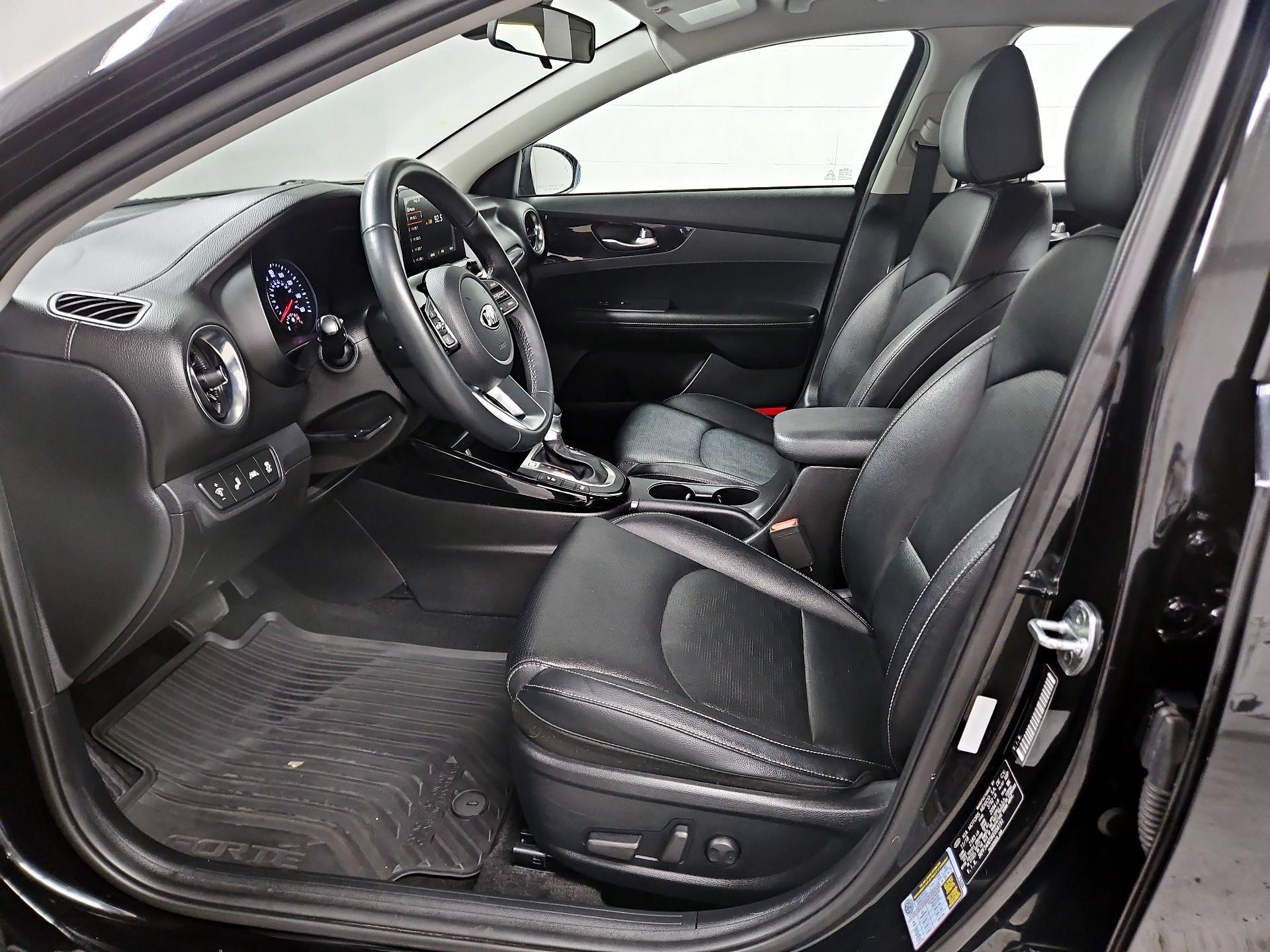 Thumbnail: 2019 Kia Forte - 11