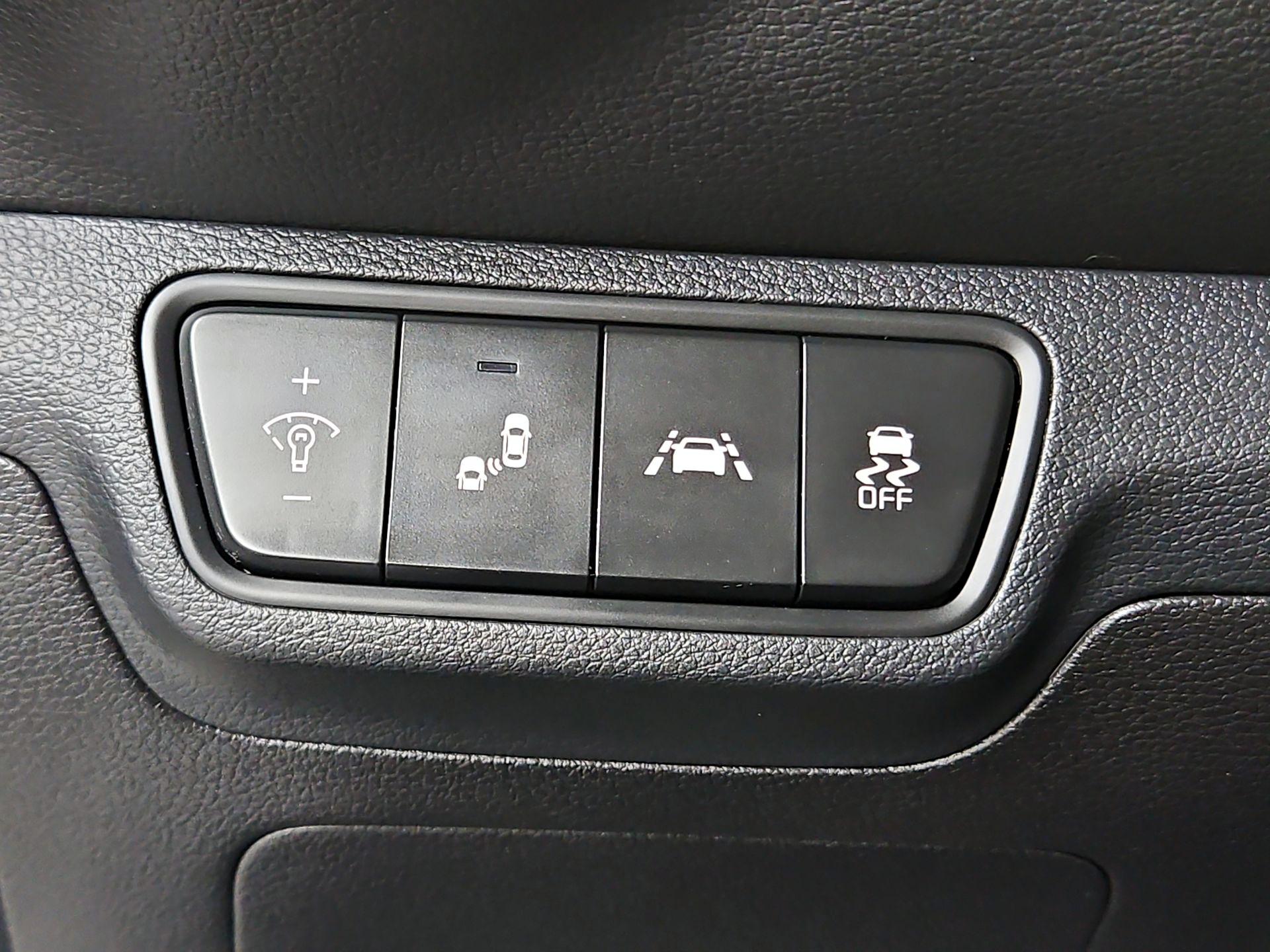 Thumbnail: 2019 Kia Forte - 13