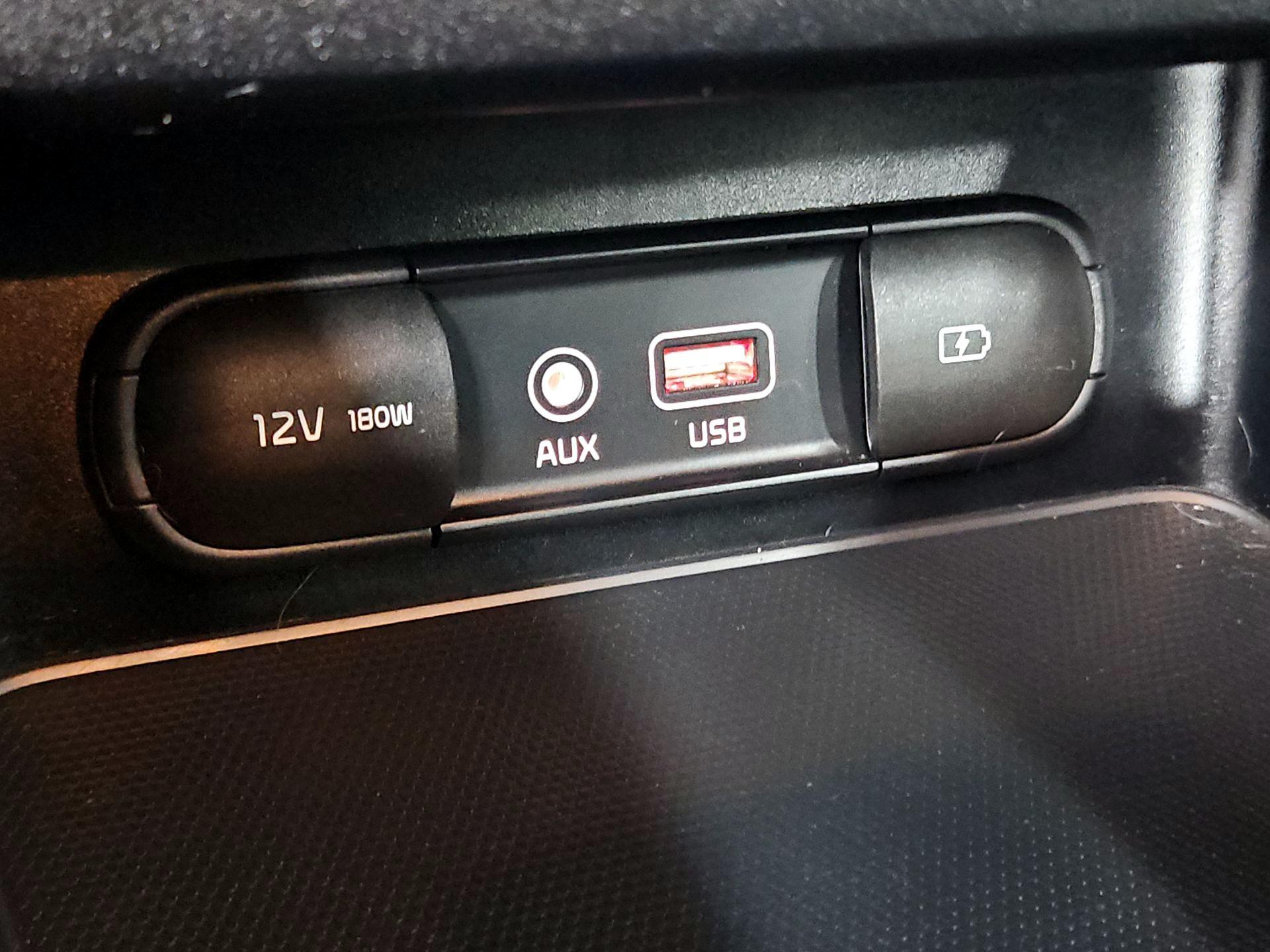 Thumbnail: 2019 Kia Forte - 18