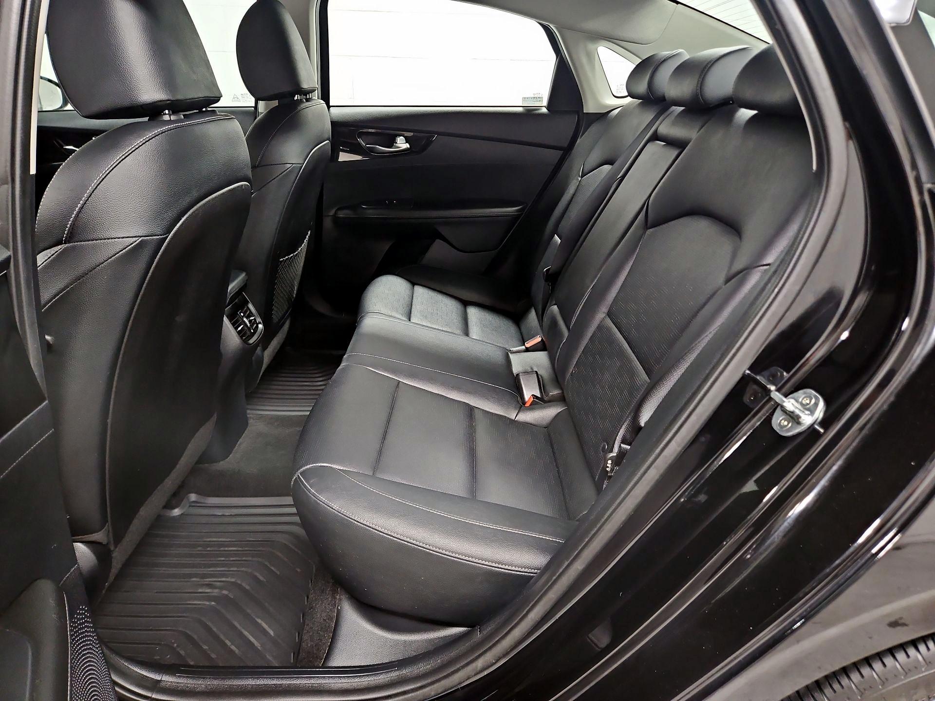 Thumbnail: 2019 Kia Forte - 19