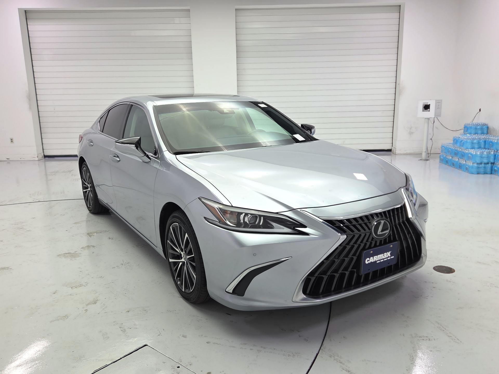 Thumbnail: 2025 Lexus ES - 1