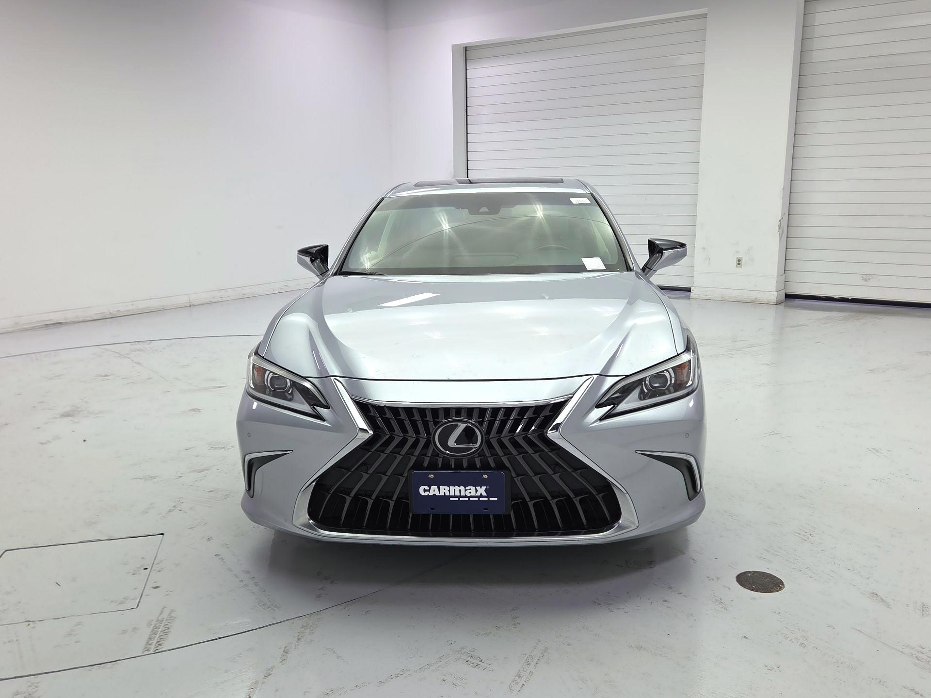 Thumbnail: 2025 Lexus ES - 2