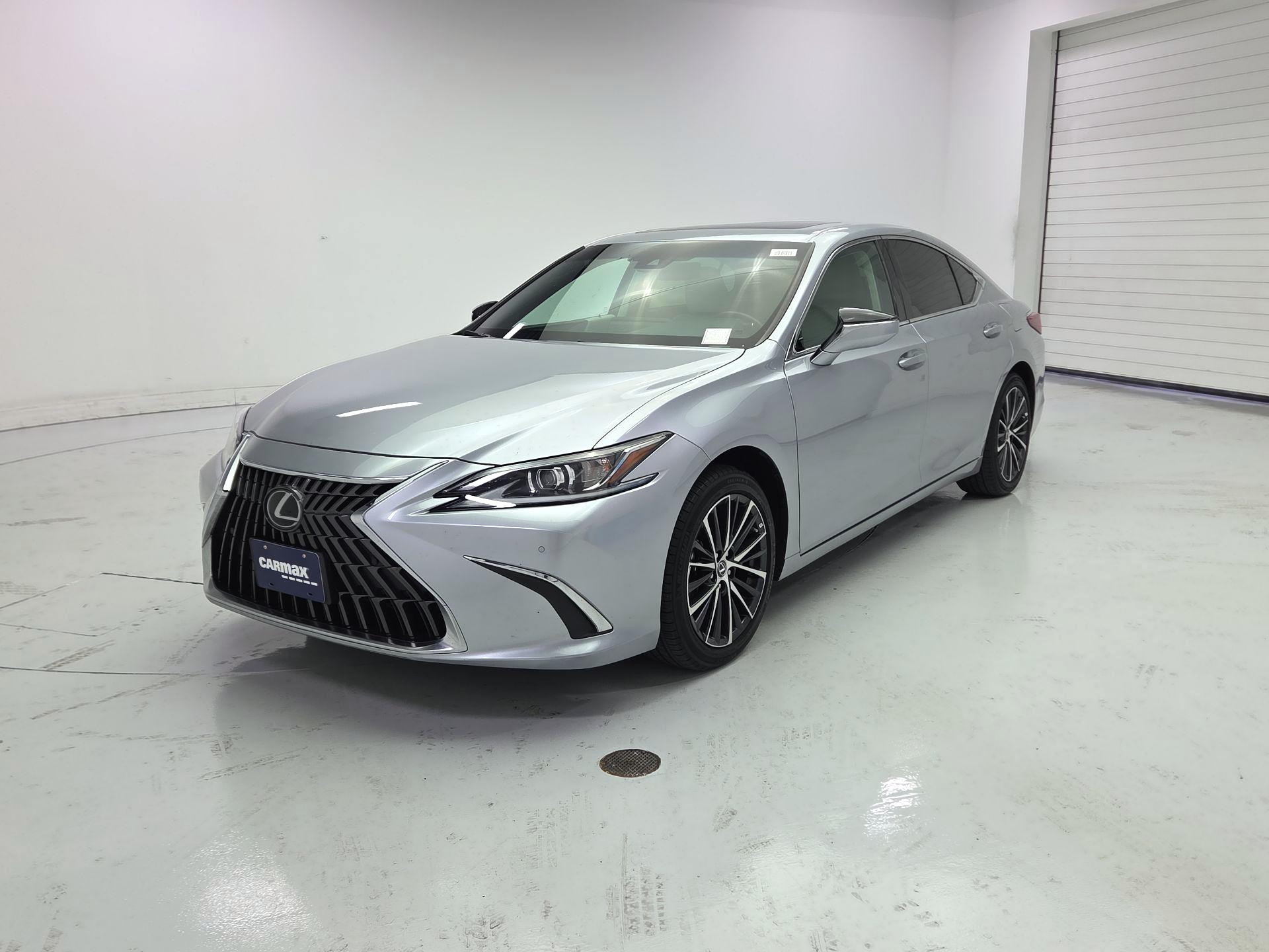 Thumbnail: 2025 Lexus ES - 3
