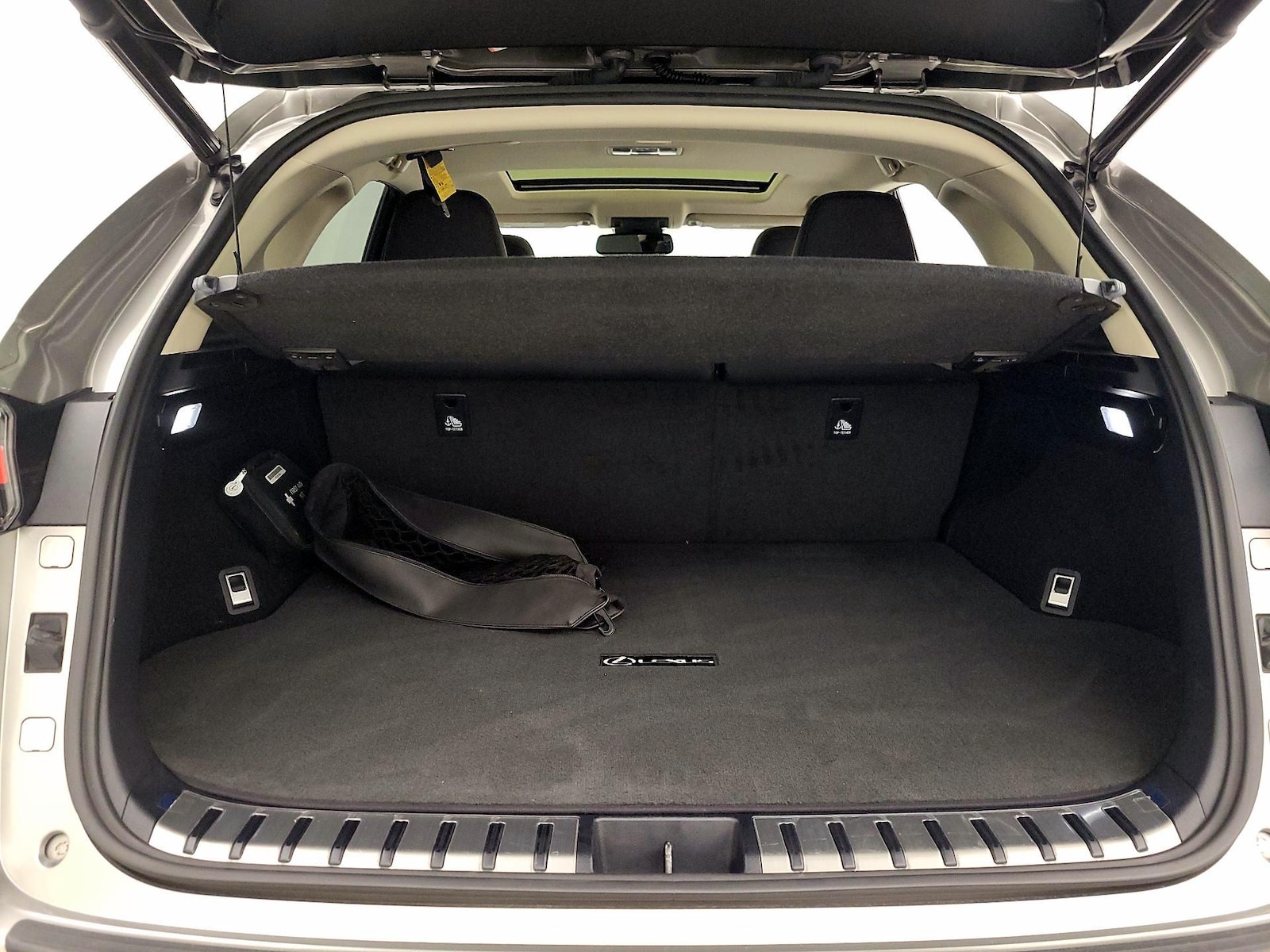 2020 Lexus NX 300 - Photo 22
