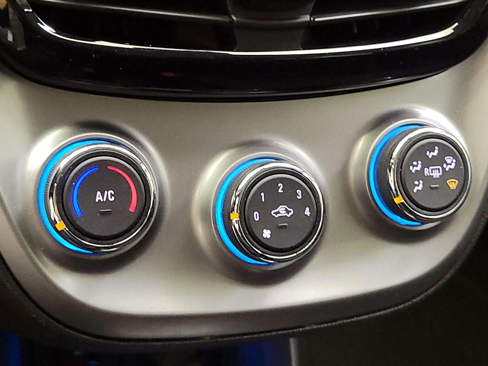 2016 Chevrolet Spark 1LT - Photo 17