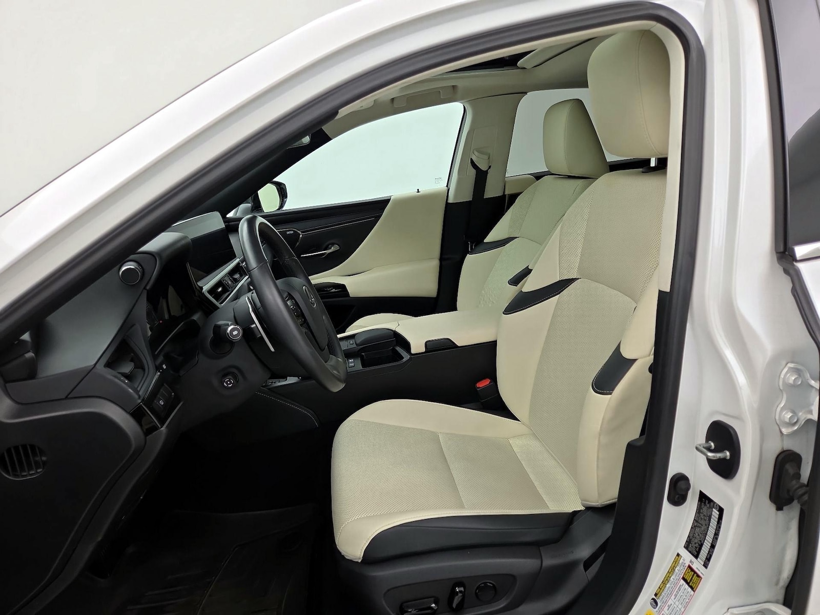 2022 Lexus ES Hybrid 300h - Photo 12