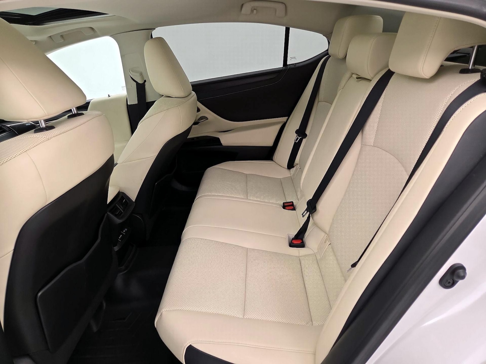 2022 Lexus ES Hybrid 300h - Photo 22
