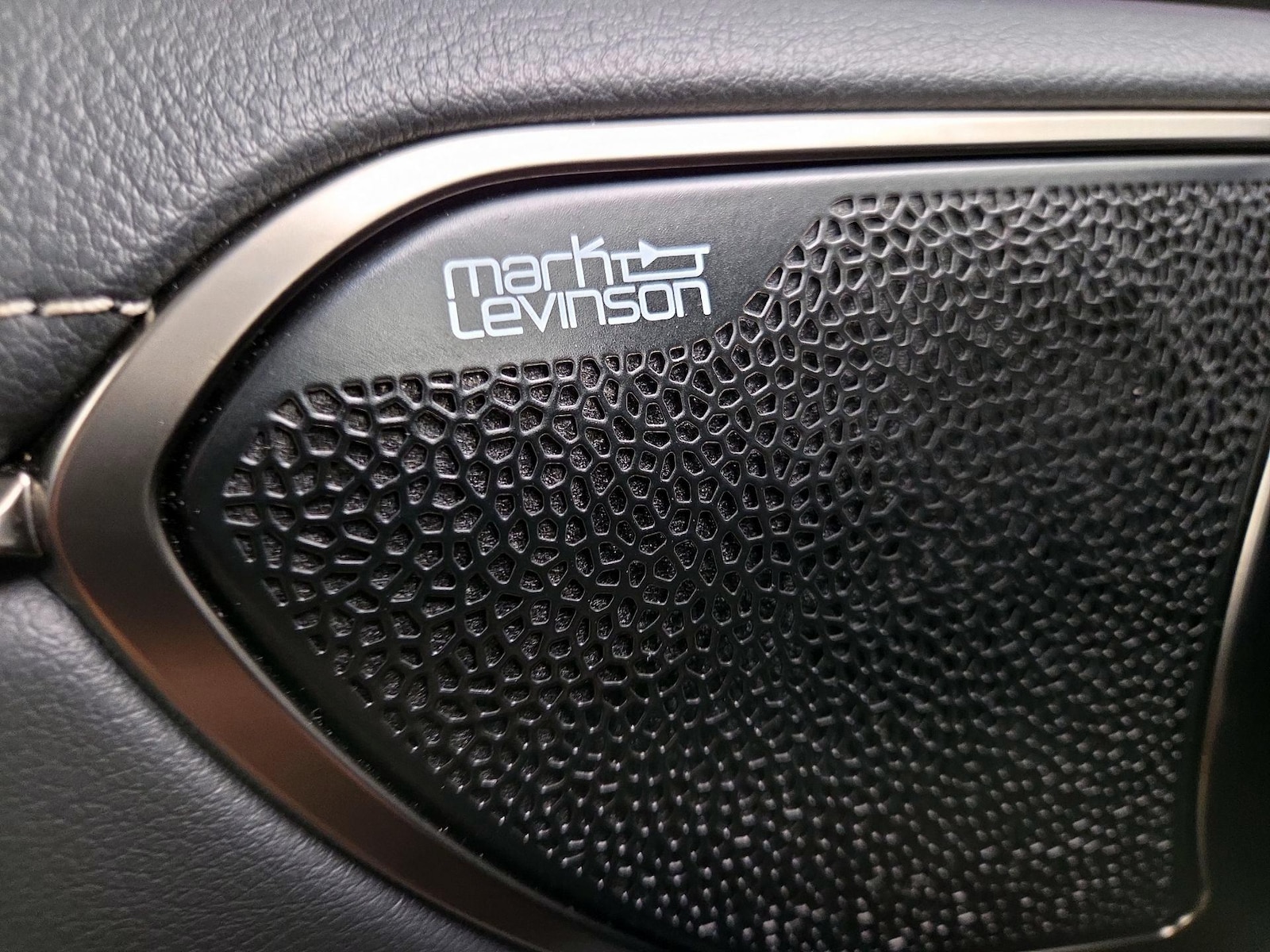 2022 Lexus ES Hybrid 300h - Photo 25