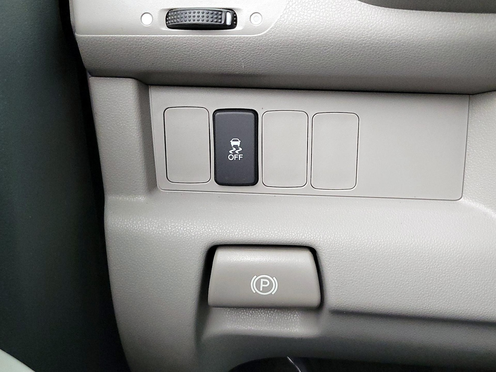 2015 Honda Pilot LX - Photo 14
