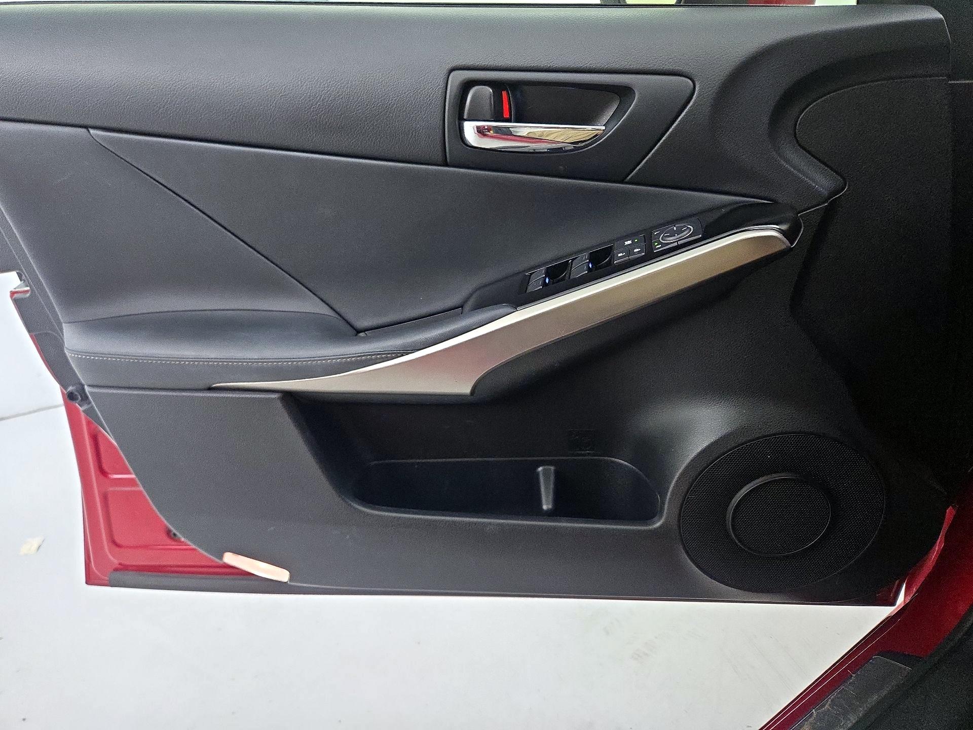 Thumbnail: 2014 Lexus IS - 12