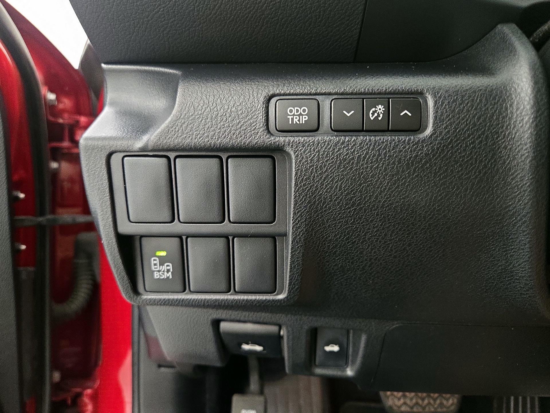 Thumbnail: 2014 Lexus IS - 13