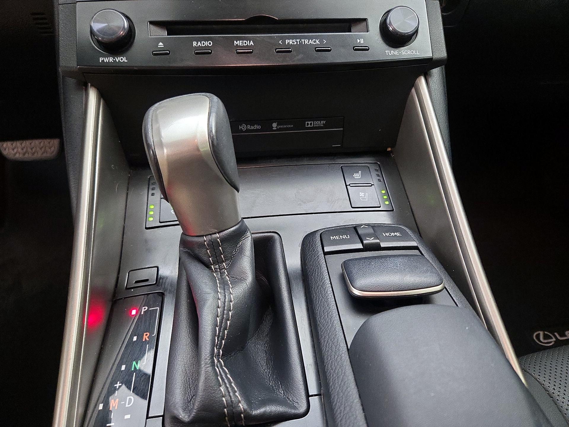 Thumbnail: 2014 Lexus IS - 18