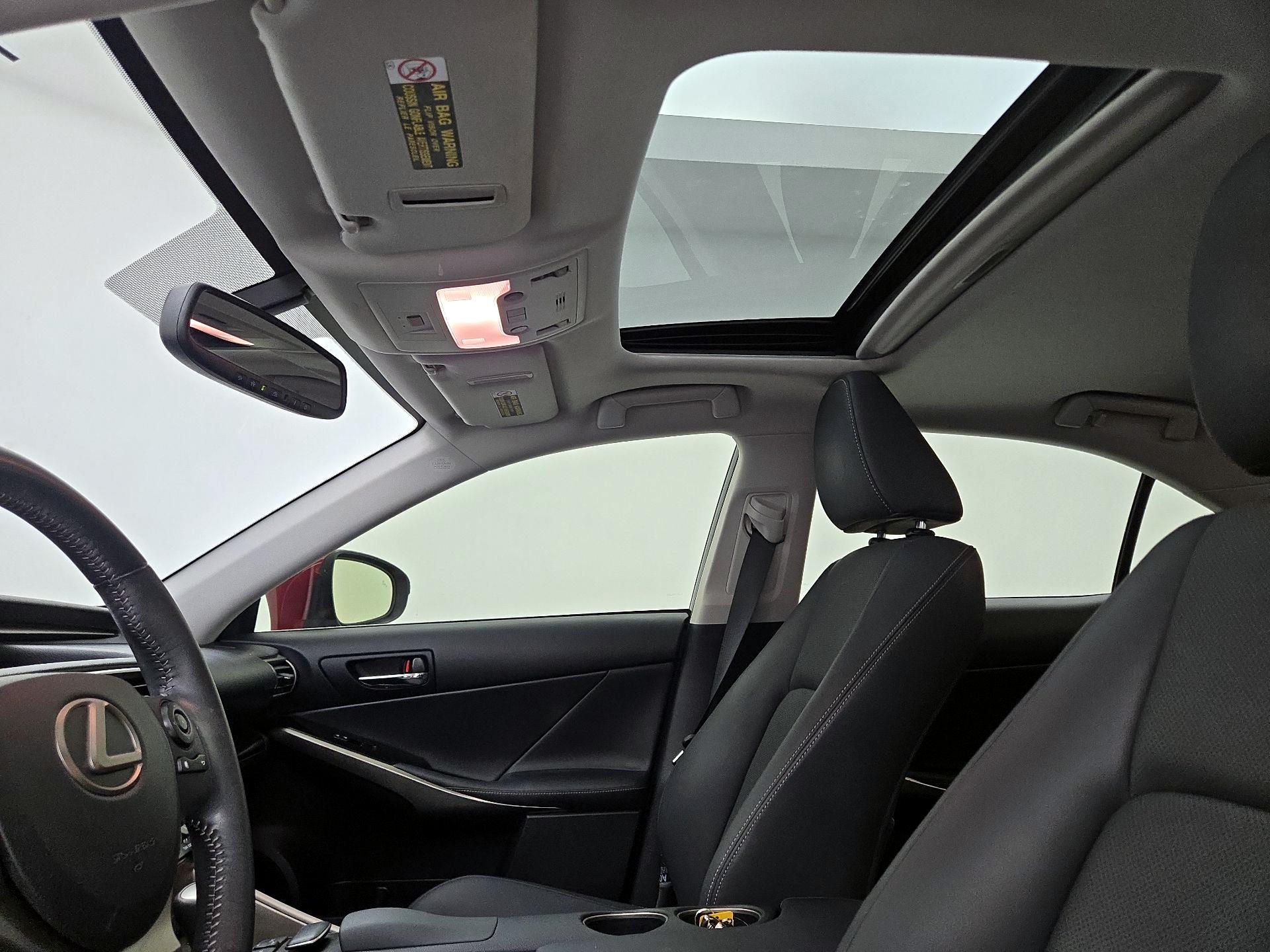 Thumbnail: 2014 Lexus IS - 20