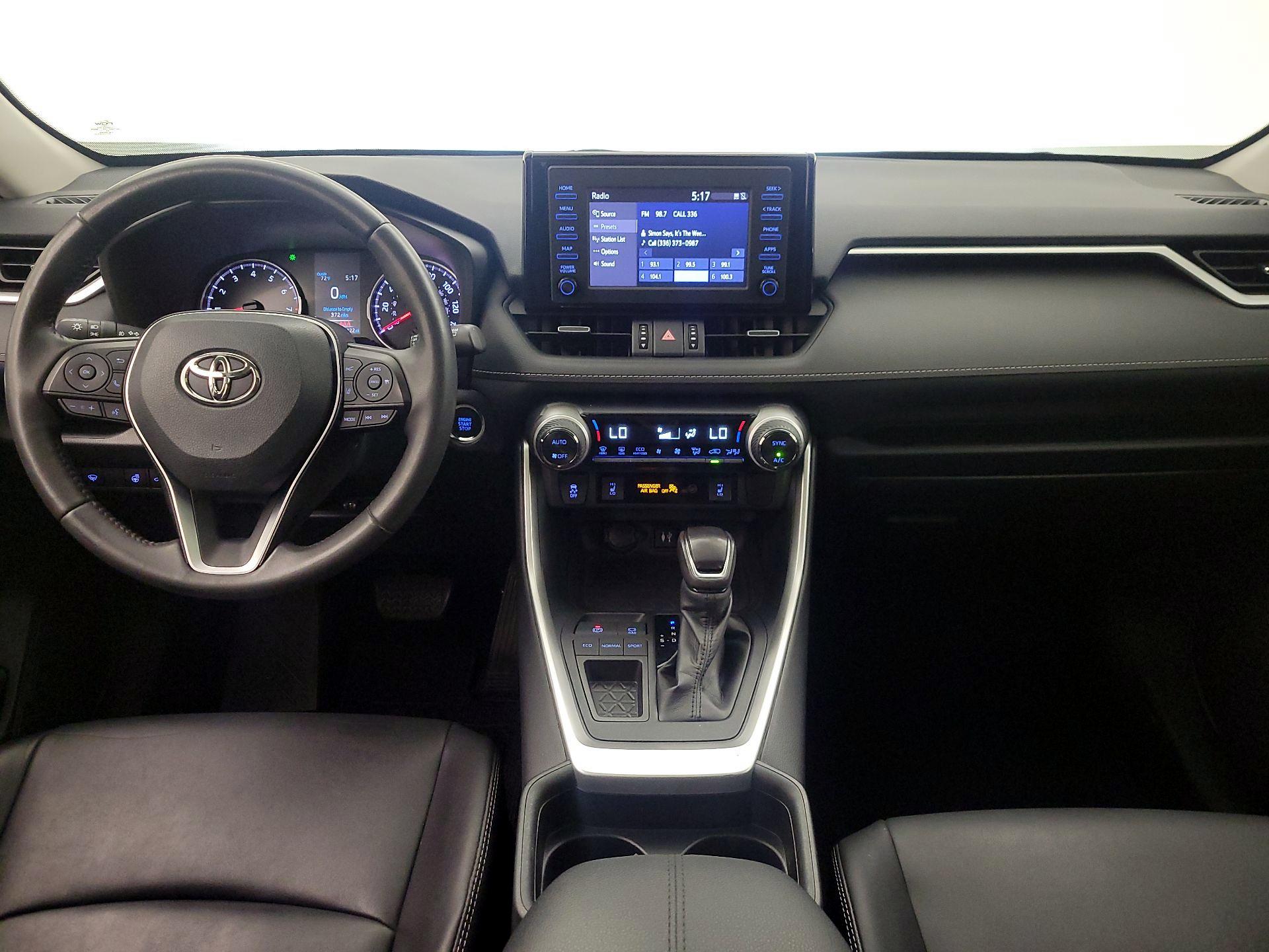 Thumbnail: 2019 Toyota RAV4 - 9