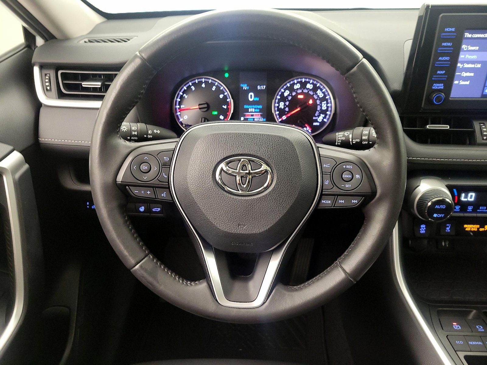 2019 Toyota RAV4 XLE Premium - Photo 11