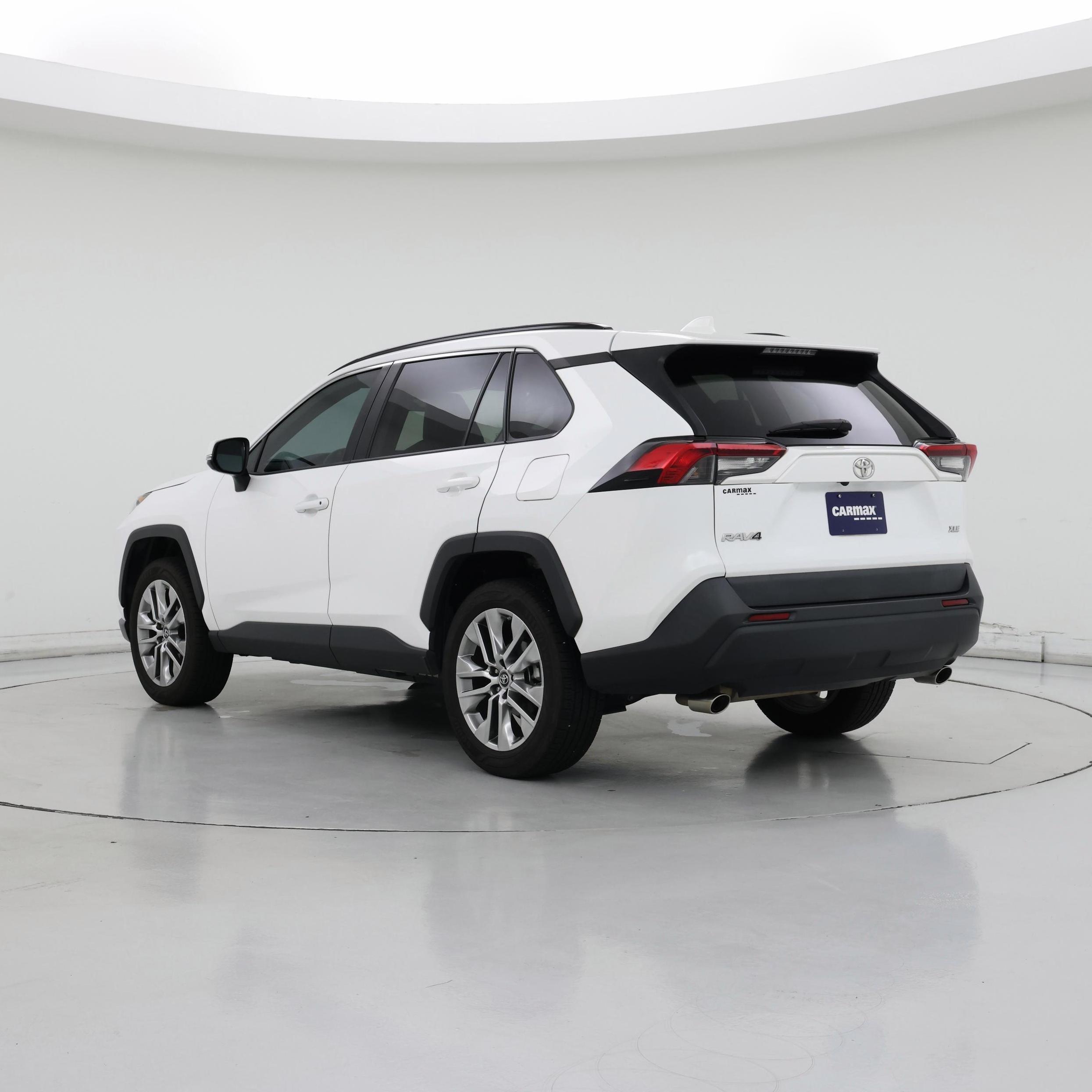 Thumbnail: 2019 Toyota RAV4 - 2