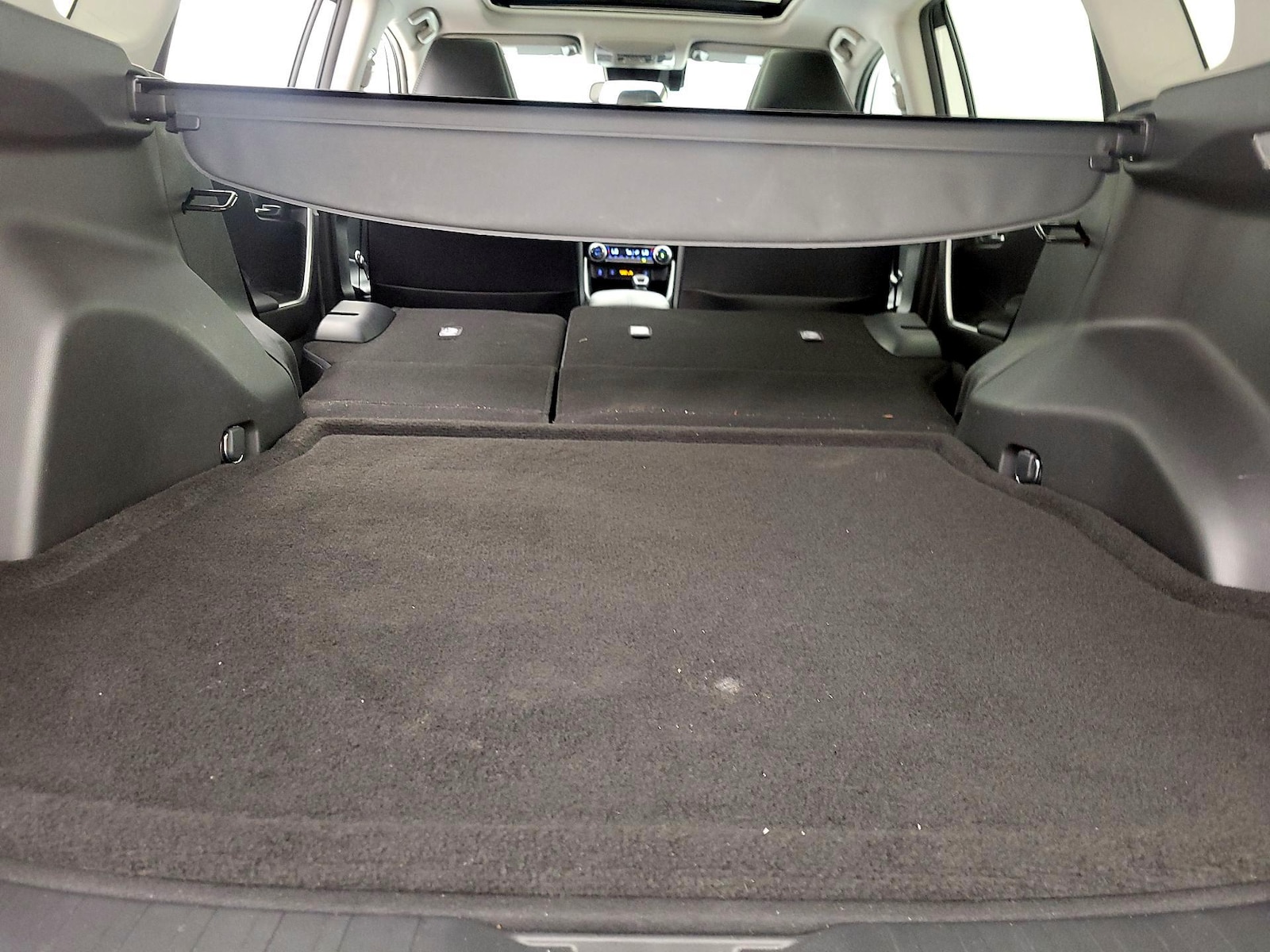 2019 Toyota RAV4 XLE Premium - Photo 23