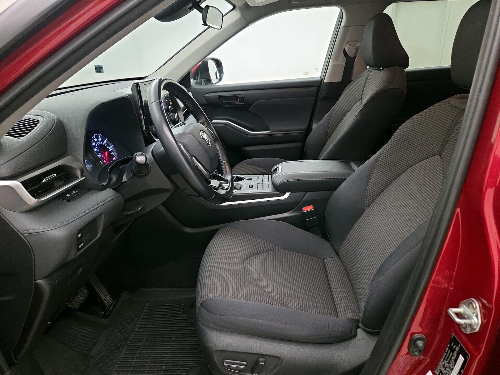 Power Seat(s) & Side Airbags