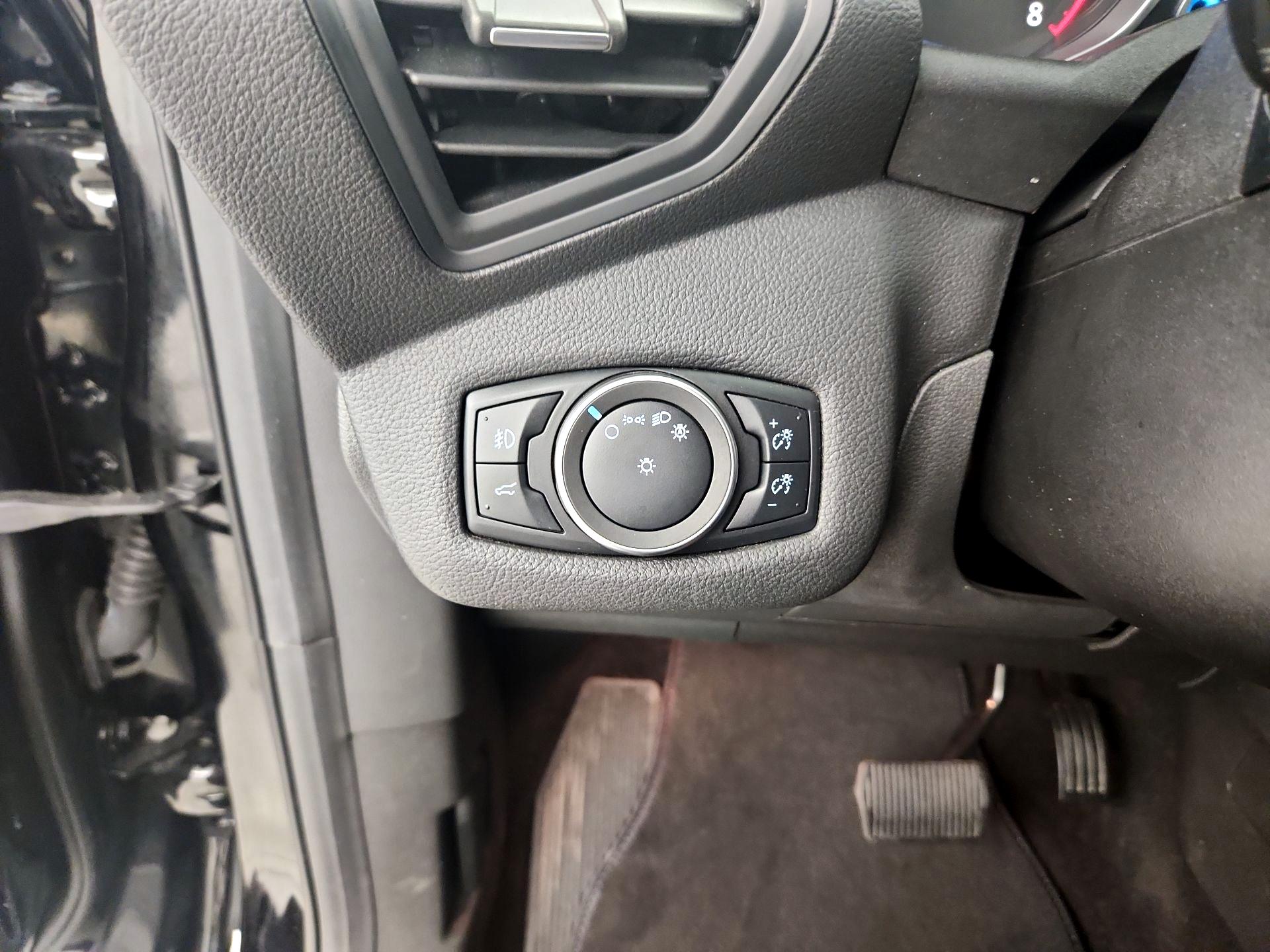 Thumbnail: 2019 Ford Escape - 11