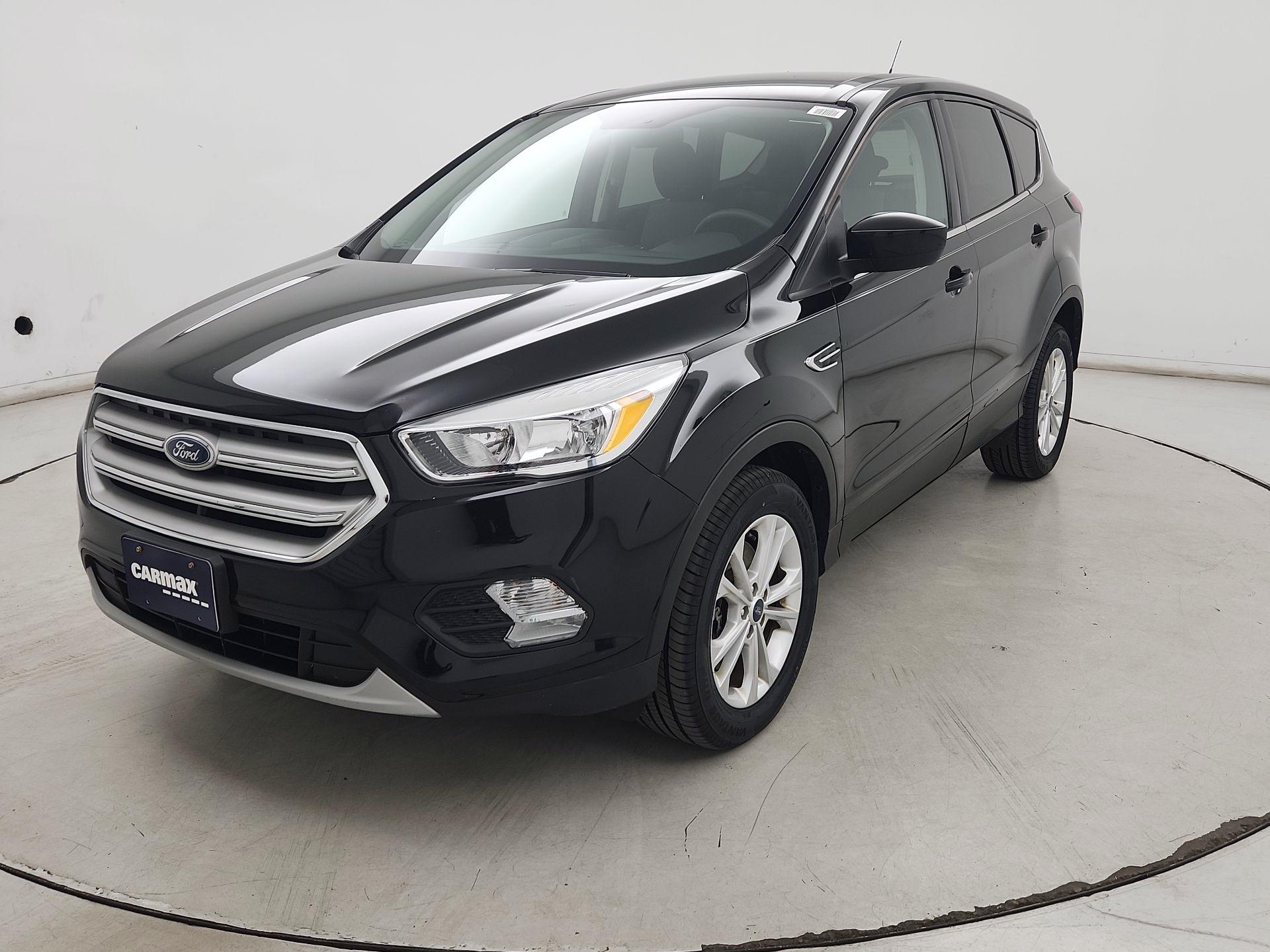 Thumbnail: 2019 Ford Escape - 3