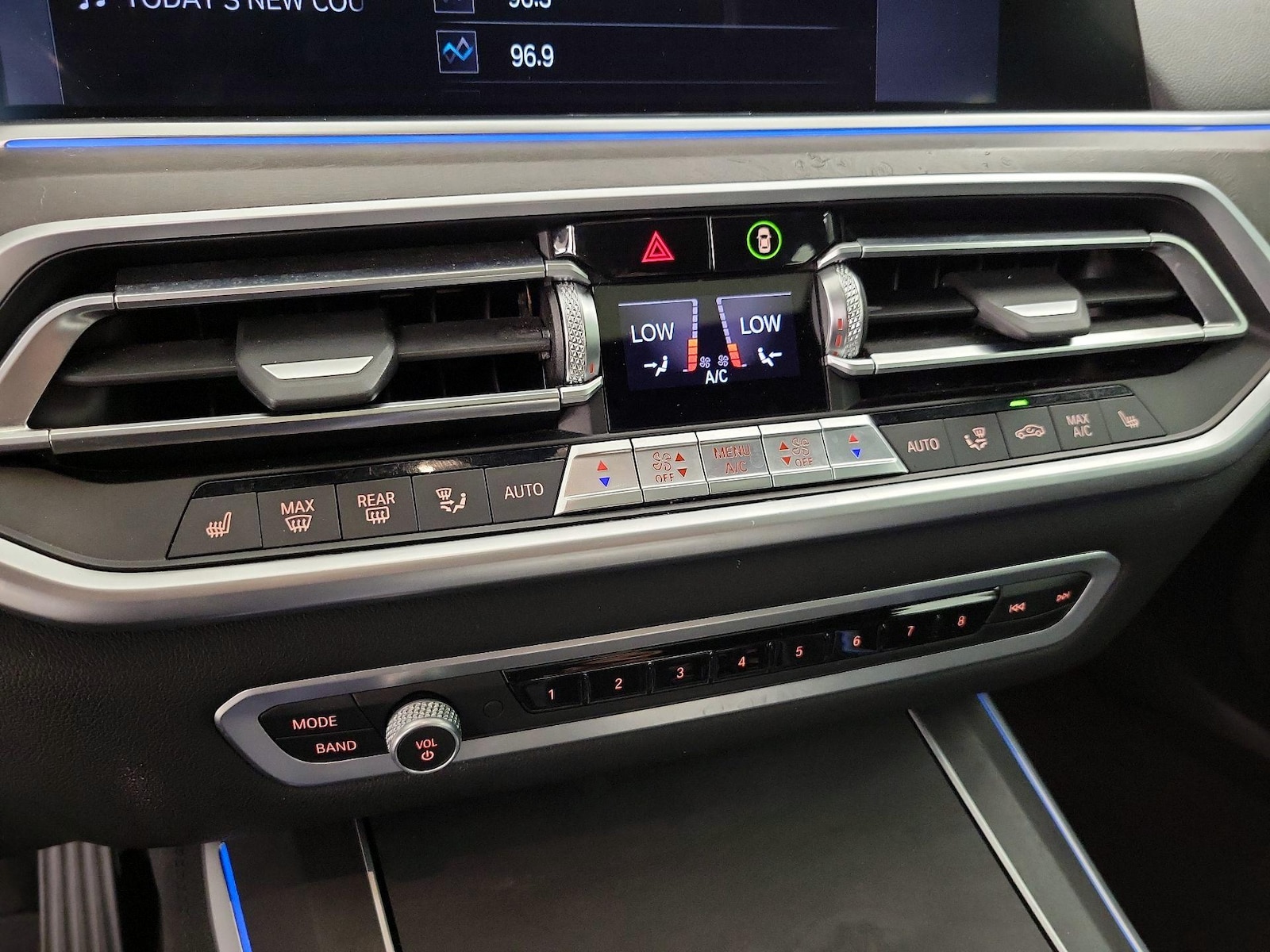 2022 BMW X5 45e - Photo 18