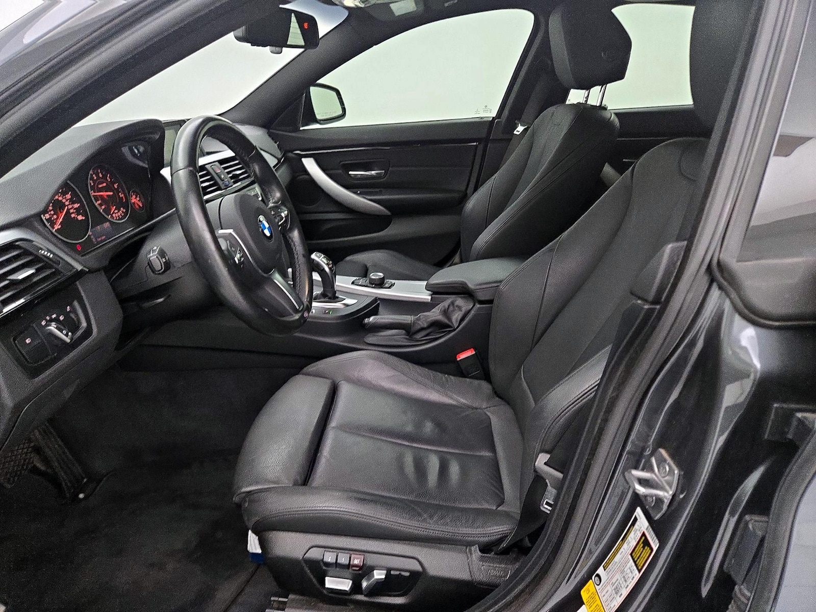 Power Seat(s) & Side Airbags