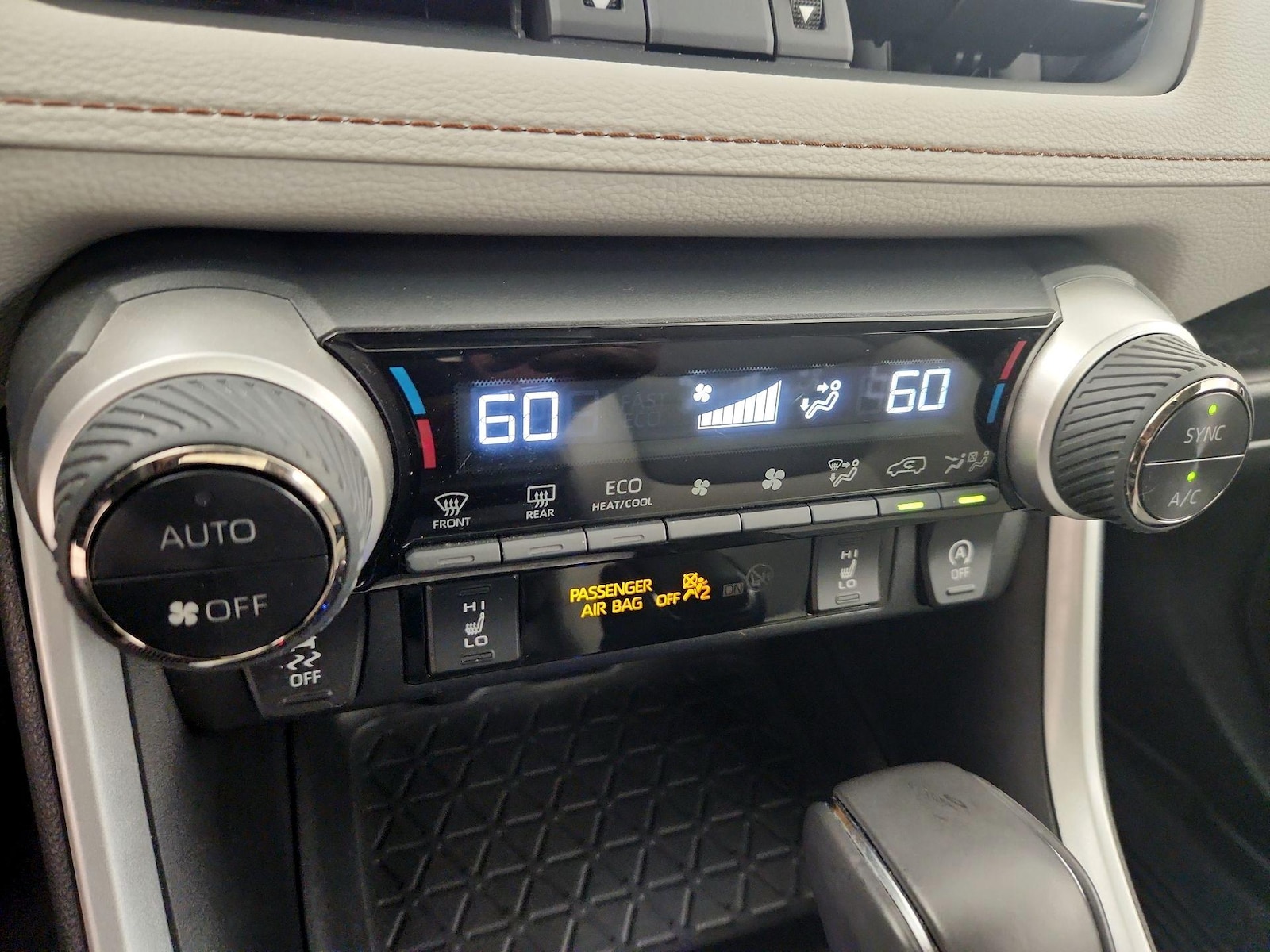 2022 Toyota RAV4 XLE Premium - Photo 15