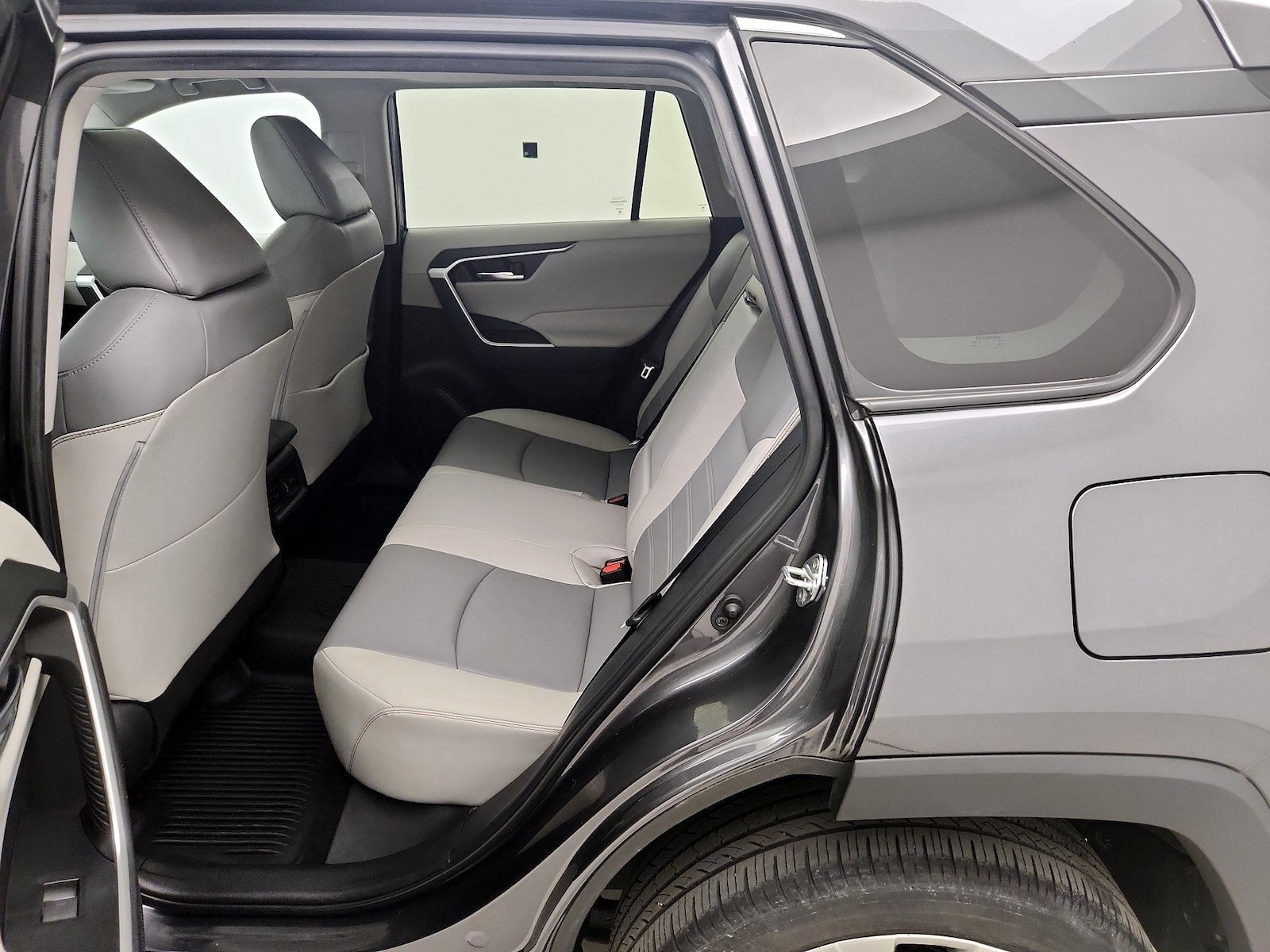 2022 Toyota RAV4 XLE Premium - Photo 19