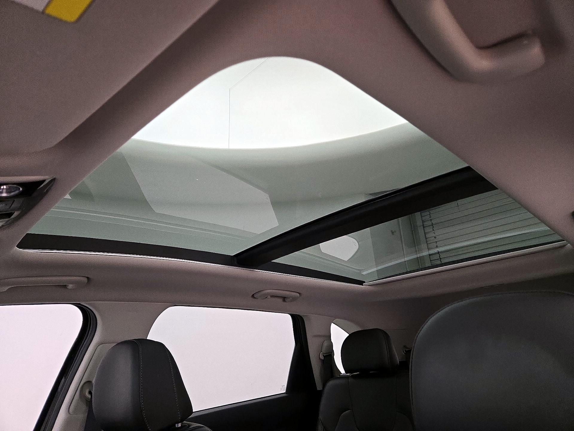 Thumbnail: 2023 Kia Sorento - 20