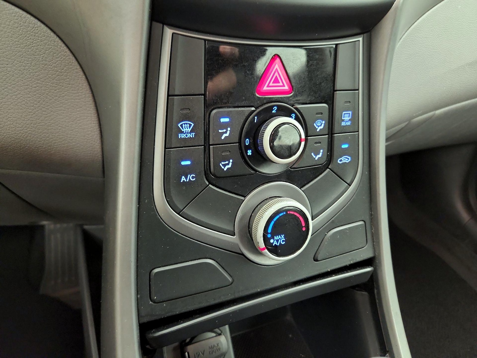 2014 Hyundai Elantra SE - Photo 16