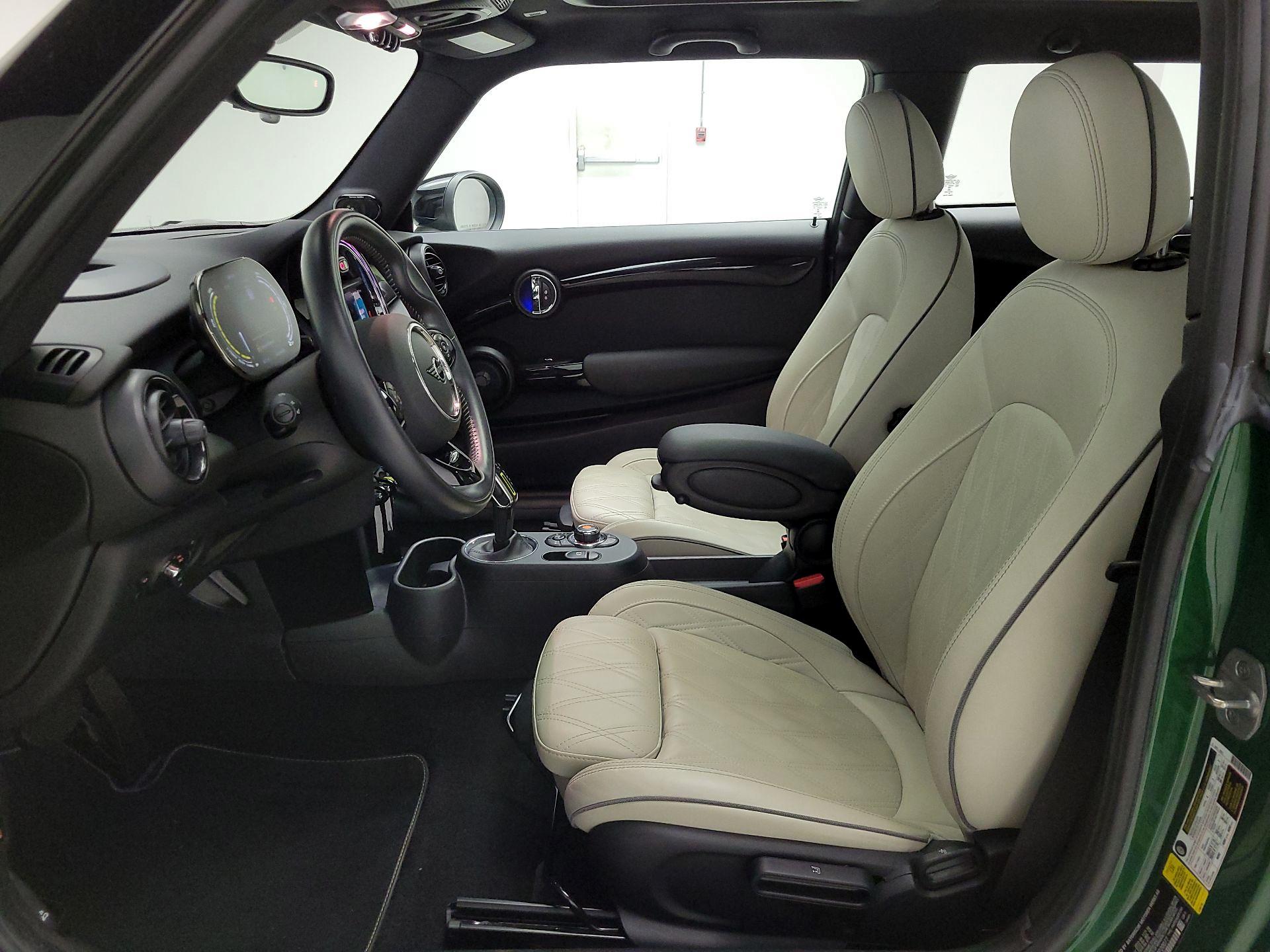 Thumbnail: 2021 MINI Cooper Hardtop - 11