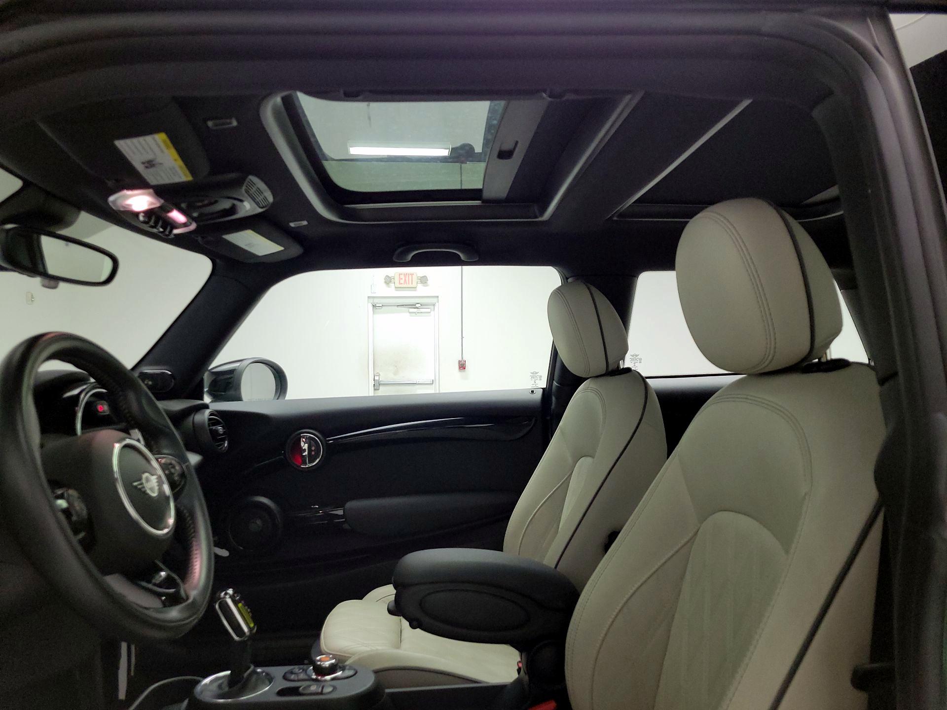 Thumbnail: 2021 MINI Cooper Hardtop - 20