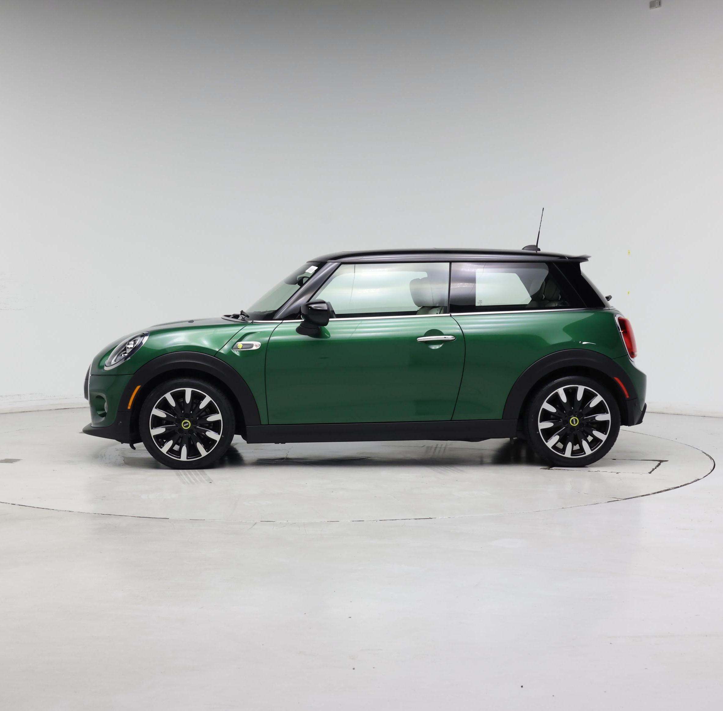 Thumbnail: 2021 MINI Cooper Hardtop - 3