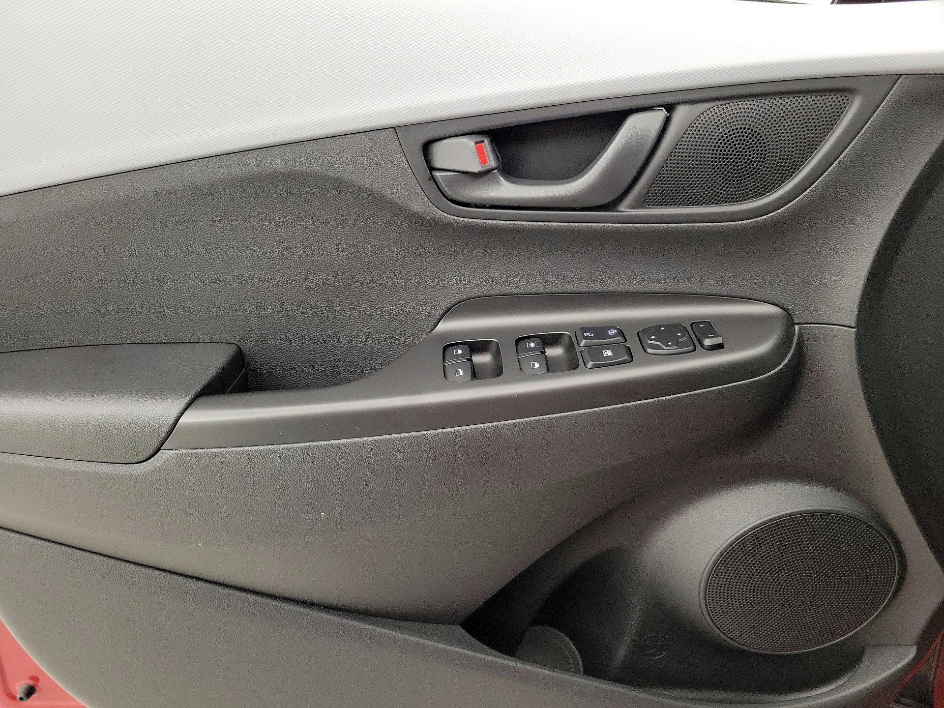 Thumbnail: 2021 Hyundai Kona - 12