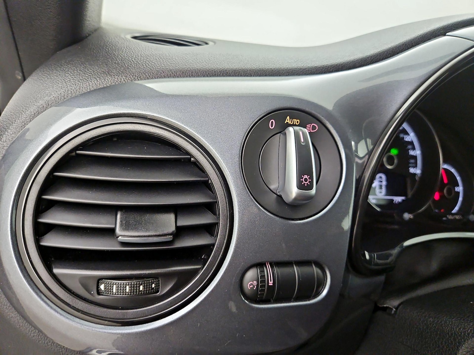 2017 Volkswagen Beetle Classic - Photo 14