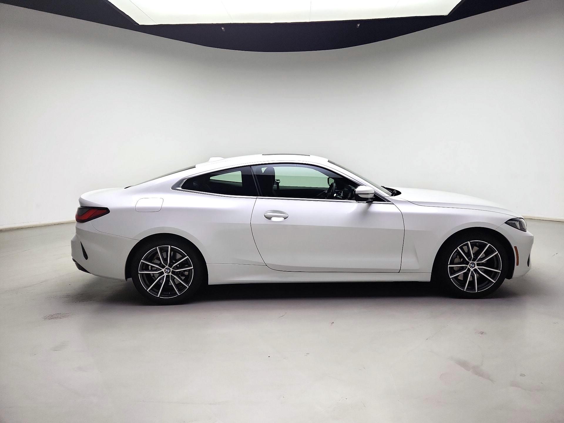 Thumbnail: 2025 BMW 4 Series - 4