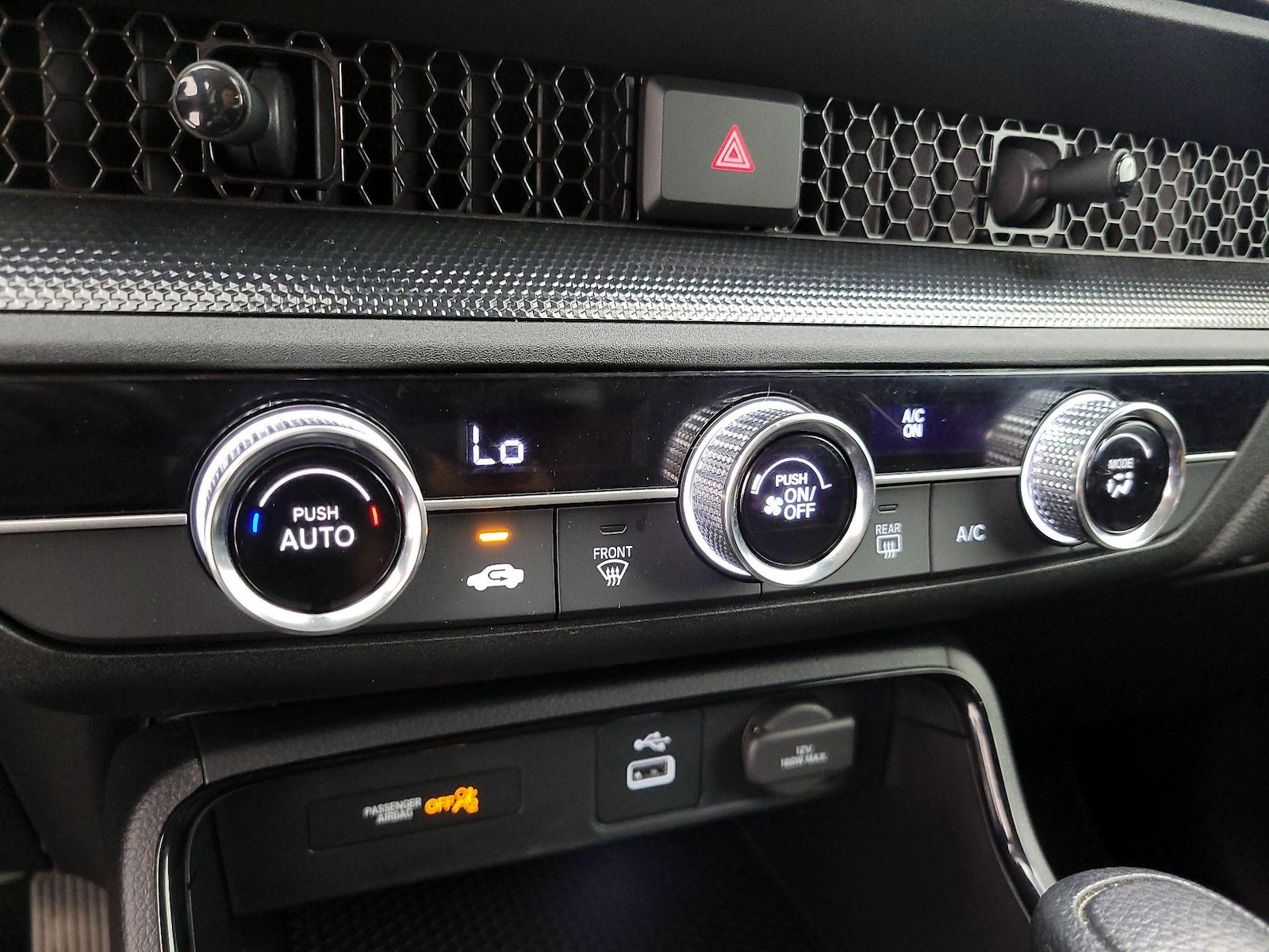 2025 Honda CR-V LX - Photo 17