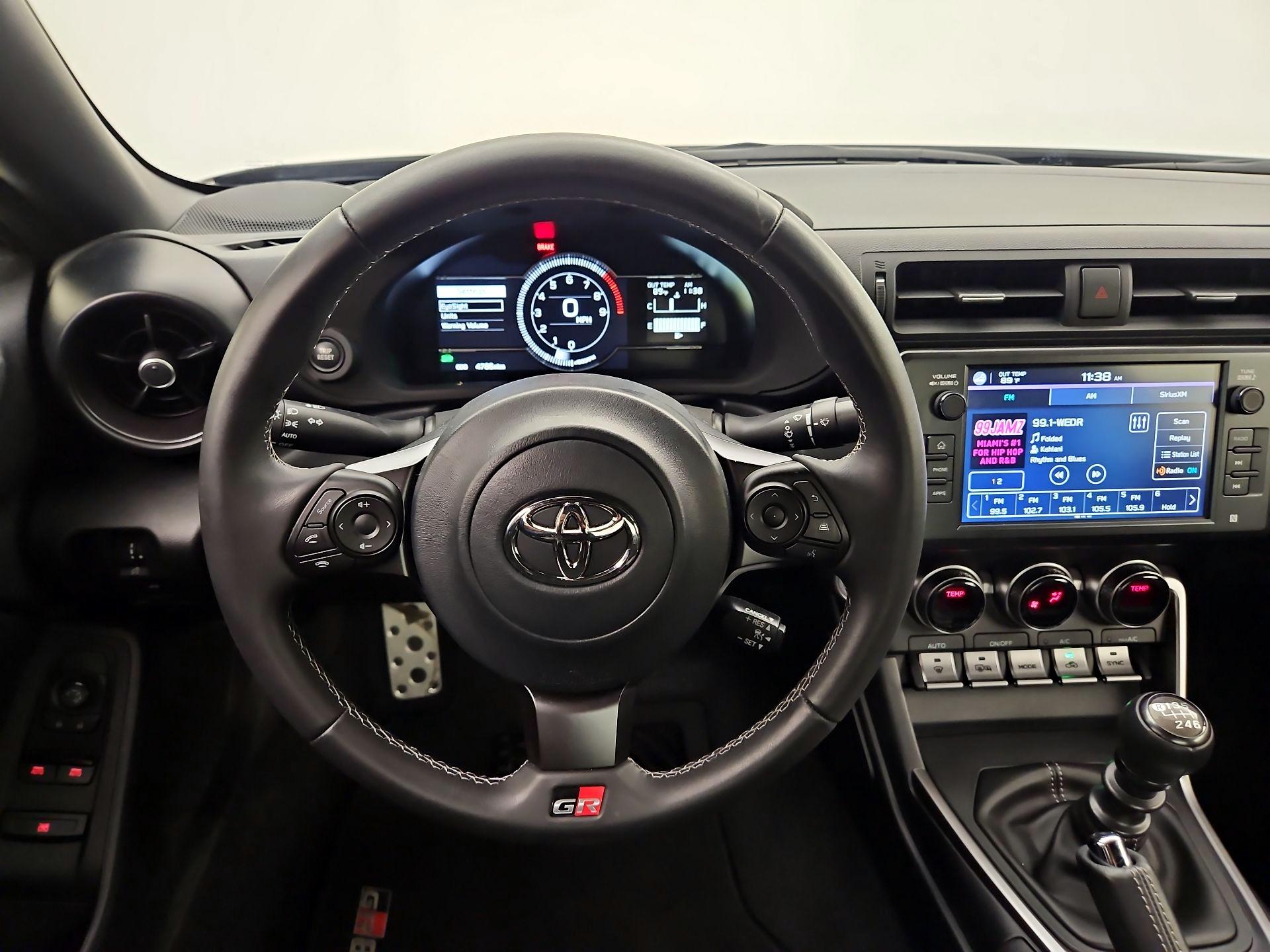 Thumbnail: 2025 Toyota GR86 - 10