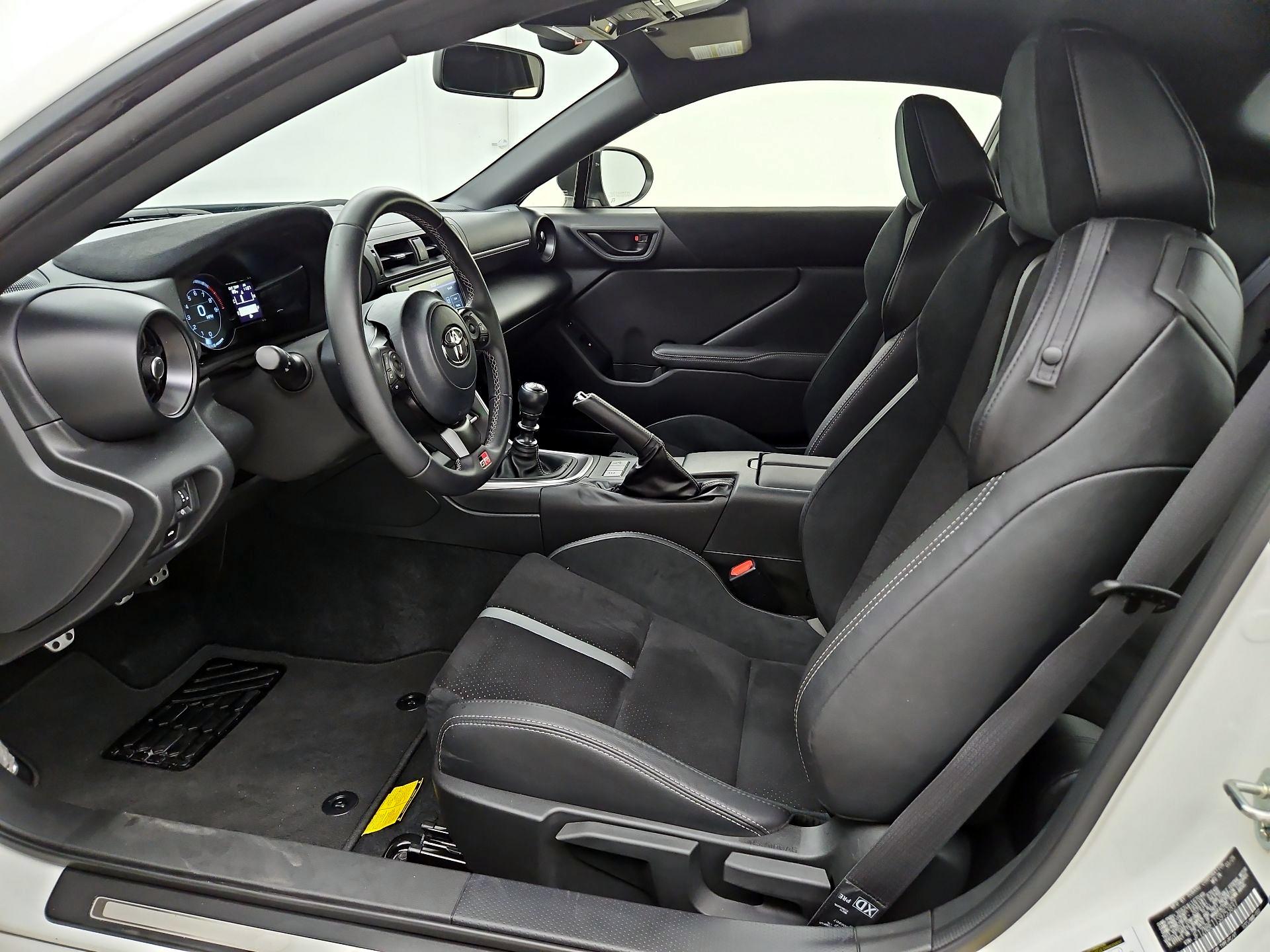 Thumbnail: 2025 Toyota GR86 - 11
